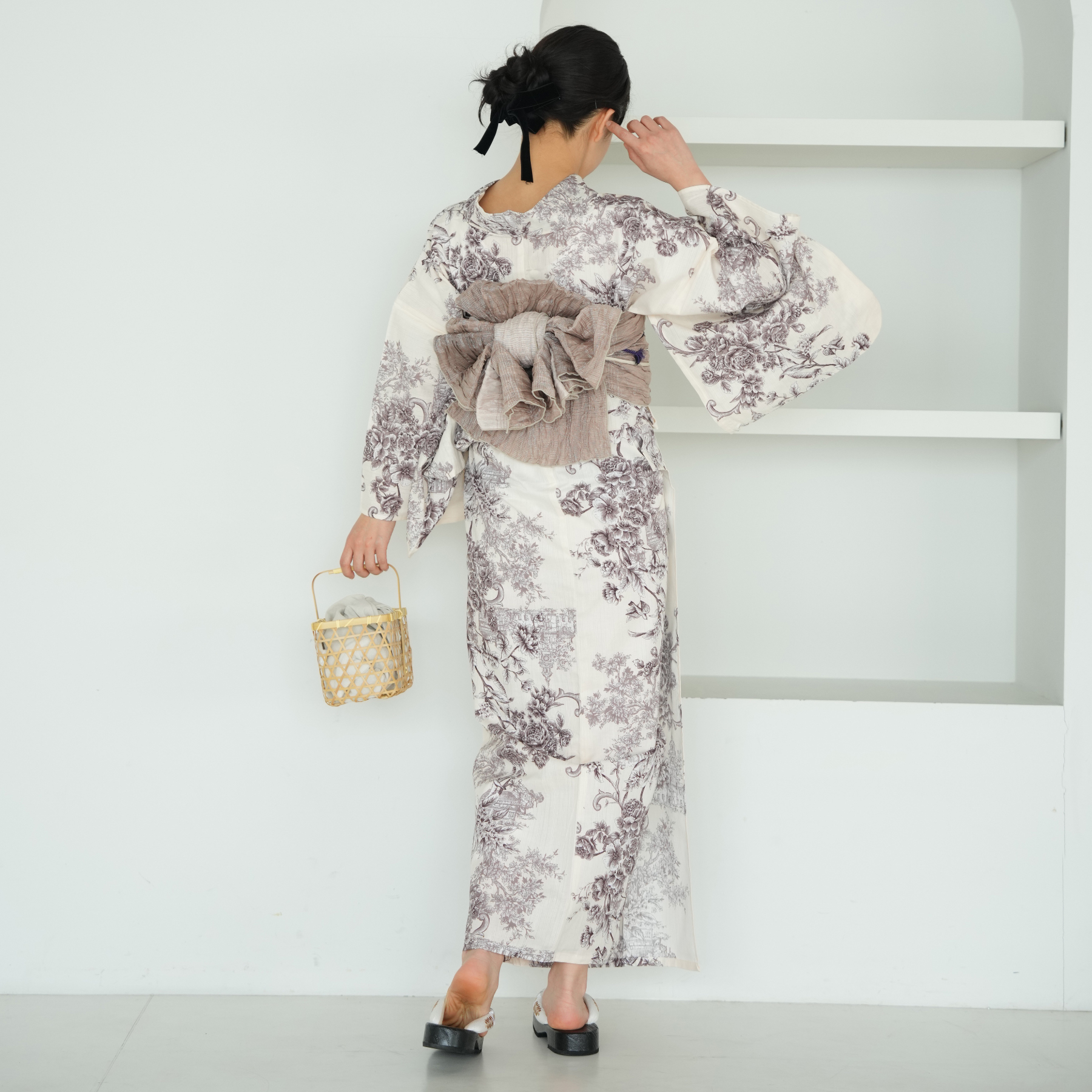 ✅新品【ローズのトワルドジュイ×バニラ】 ニコアンティーク 浴衣単品 ✓新品【ローズのトワルドジュイ×バニラ】 ニコアンティーク