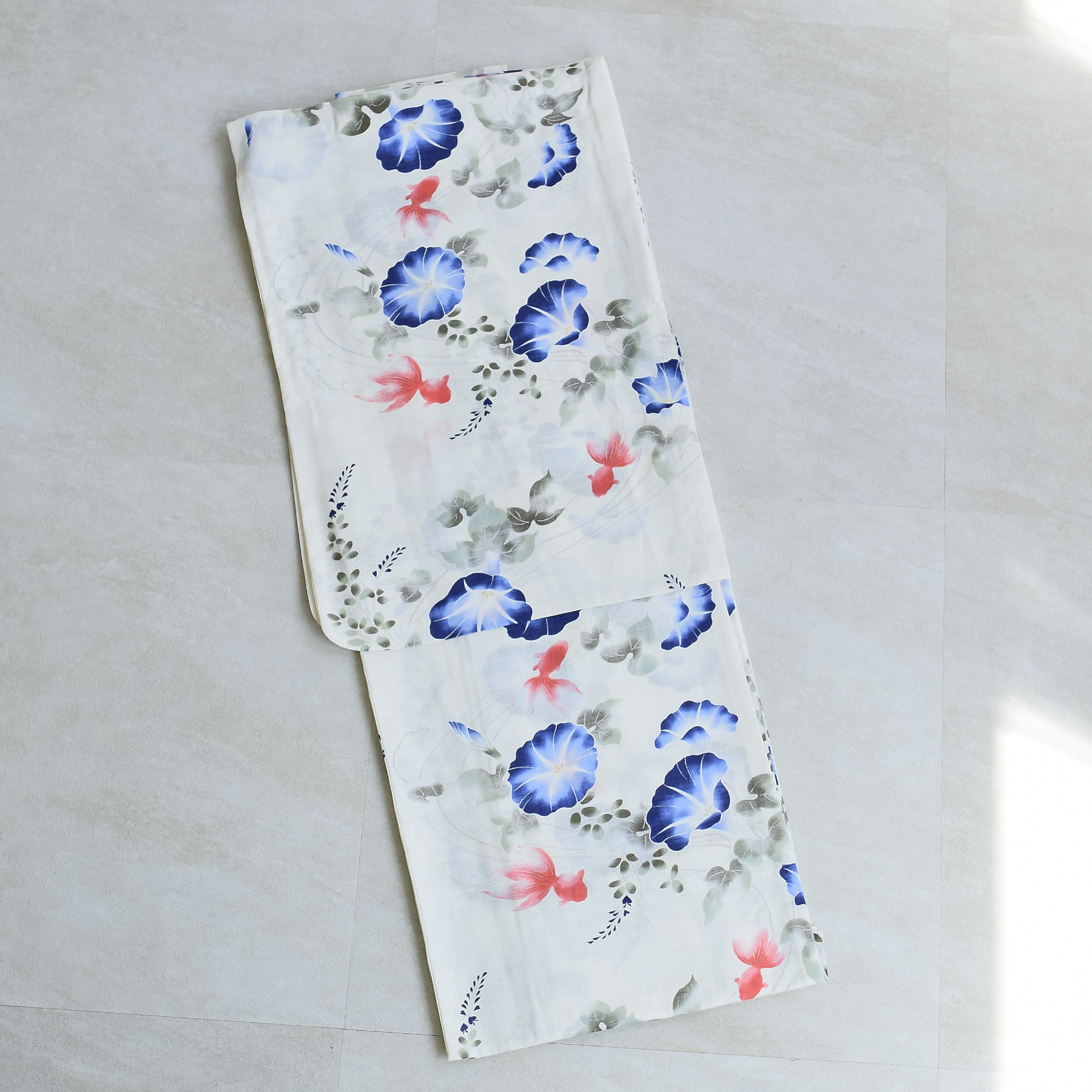 【新品未使用】高級変わり織 浴衣3点セット かすれ緑ぼかしの梅 utatane 高級変わり織 浴衣3点セット ( ゆかた・帯・下駄