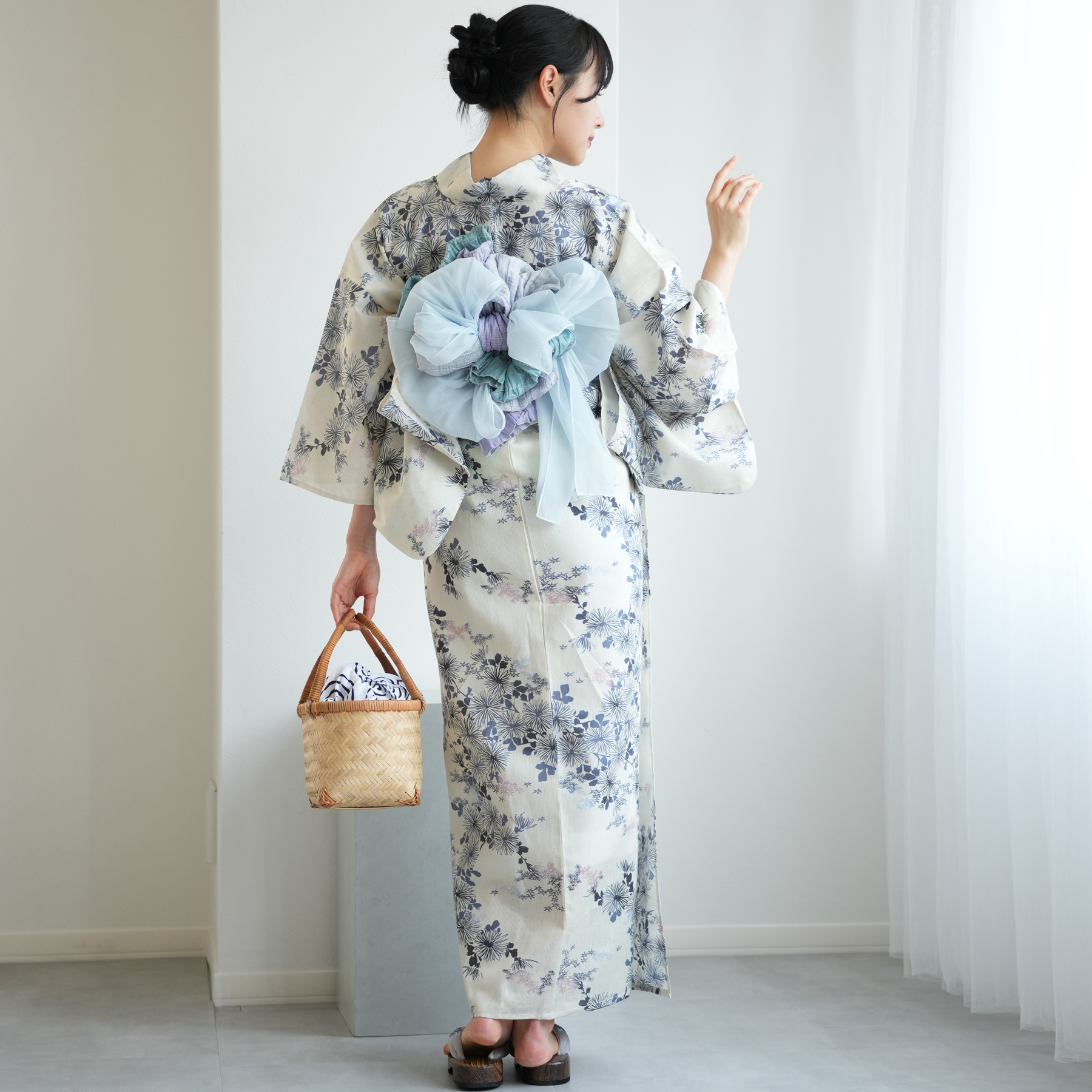 新品　ひよこ商店　高級変わり織　浴衣3点セット　くすみミントと薄桜の菊唐草 楽天市場】【ひよこ商店 高級変わり織 浴衣3点セット くすみ