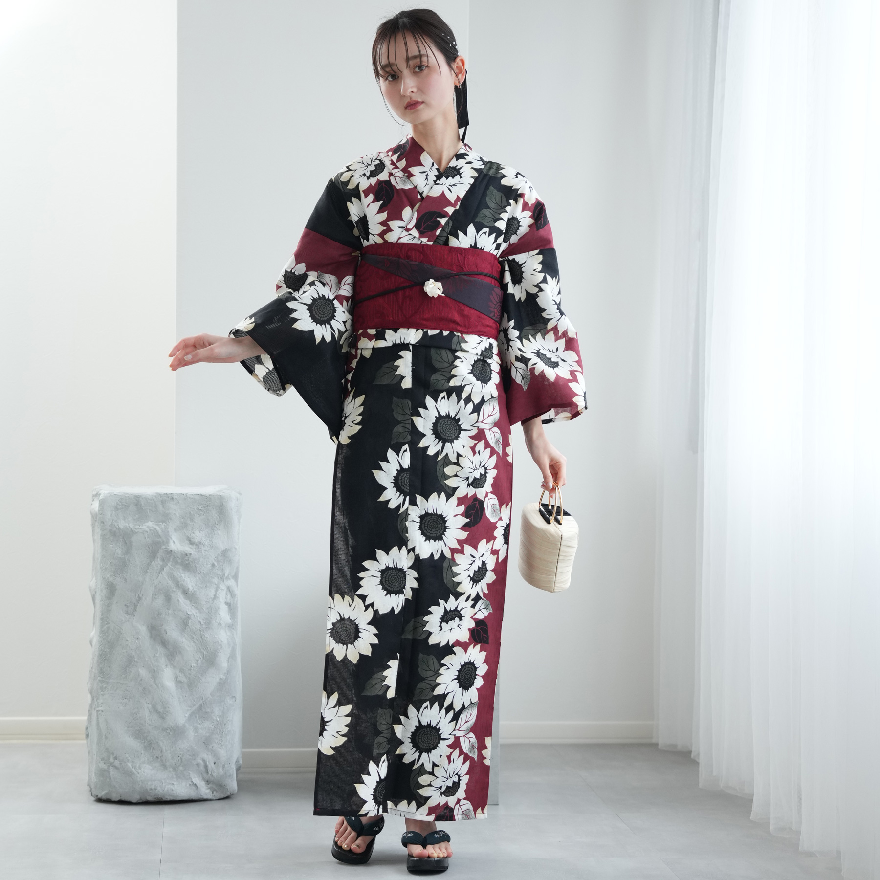 d*e様 新品　未使用品　珍しい黒一色の浴衣 セール】縞しじら織り浴衣 3点セット【浴衣＋帯＋下駄】（浴衣