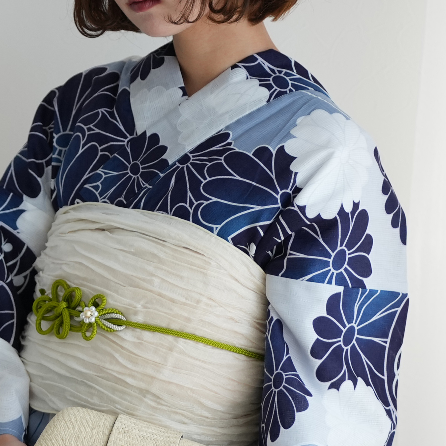 やさし♪小菊に舞胡蝶★変わり織り 大人 浴衣★新品 浴衣セット 紺 ゆかた Amazon.co.jp: やさし 小菊に舞胡蝶変わり織り 大人 浴衣 浴衣