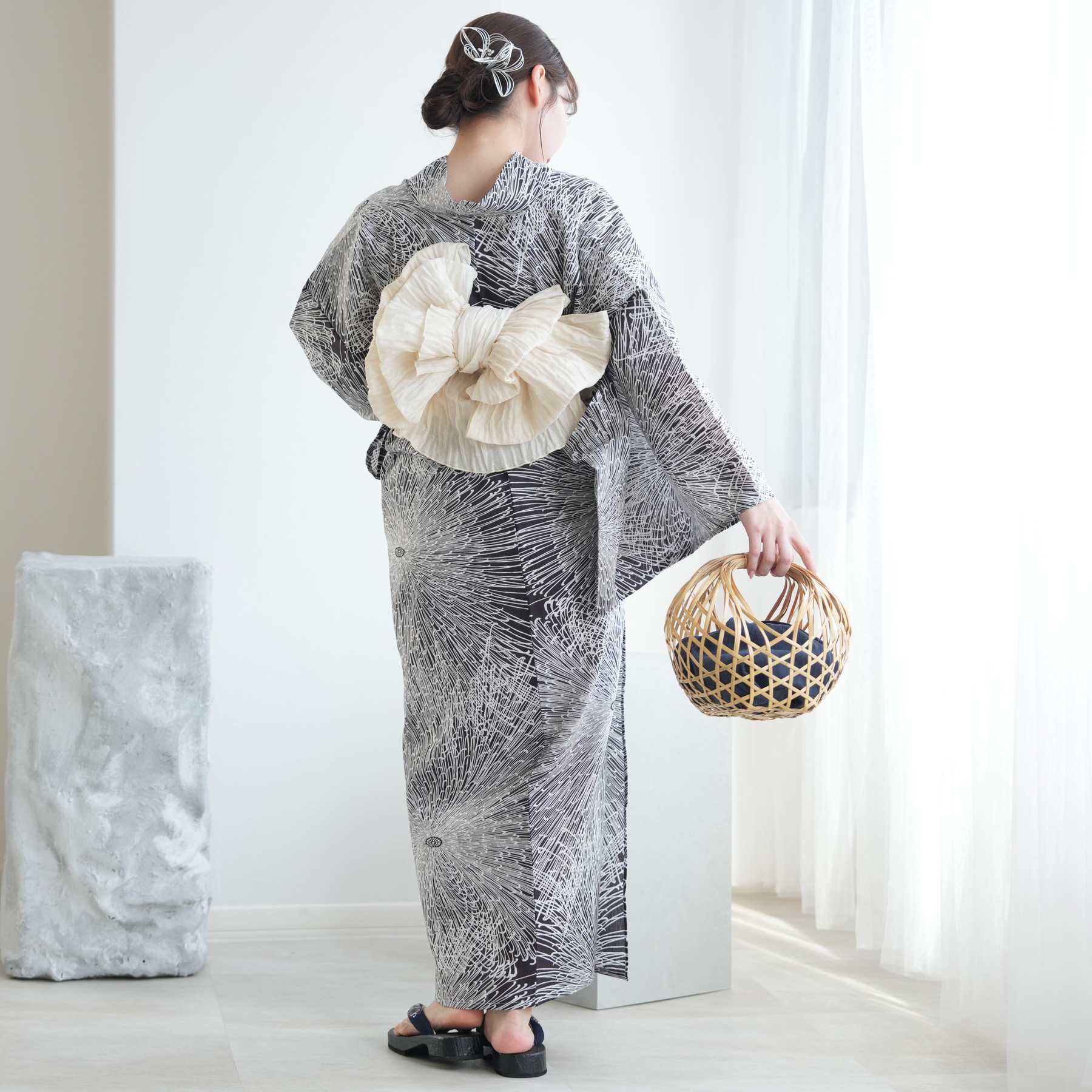 【utatane】新品 高級変わり織 浴衣3点セット 紫茶黒の燦々糸菊 楽天市場】【utatane 高級変わり織 浴衣3点セット 紫茶黒の燦々