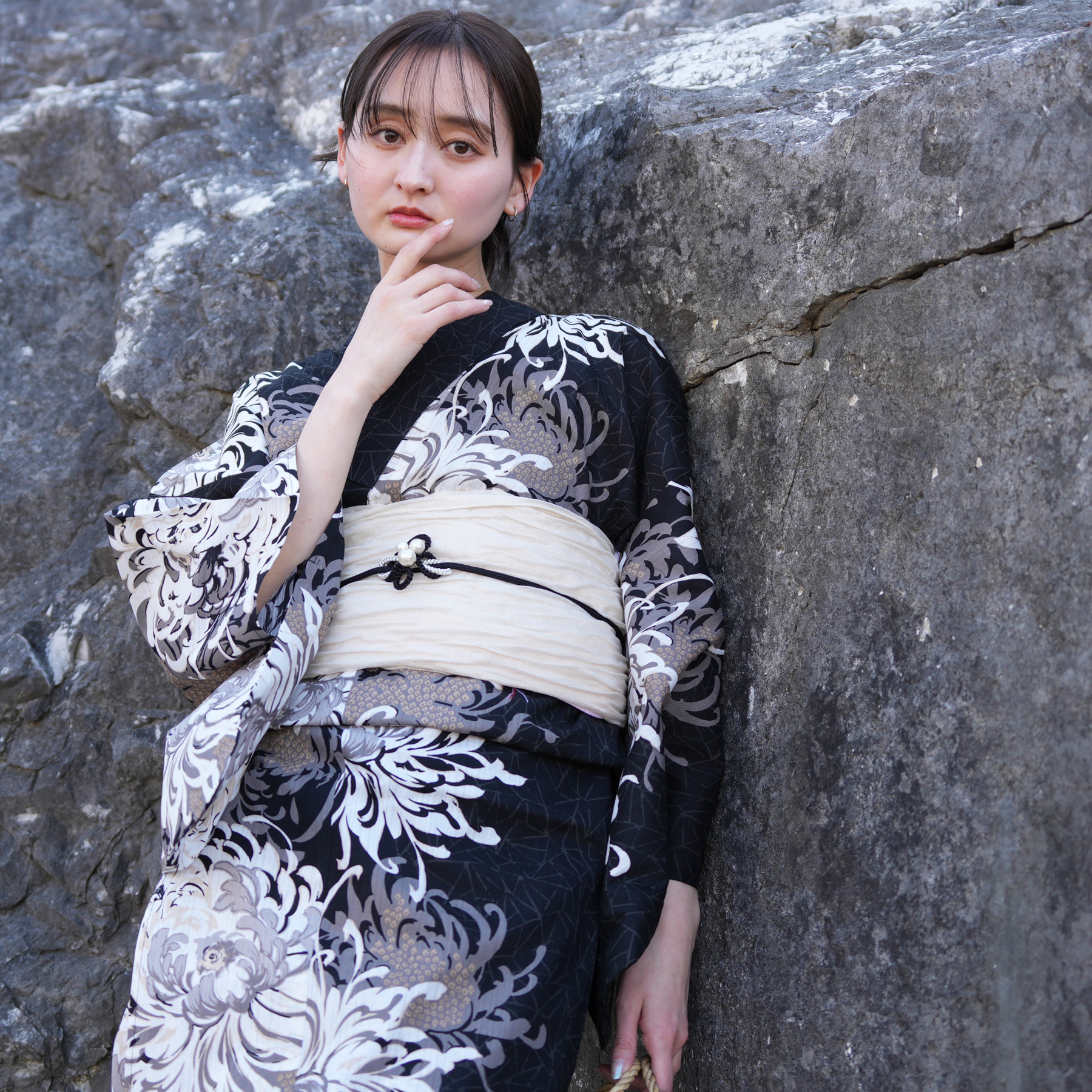 ラスト1点‼️黒地乱菊モノトーン大人浴衣セット 楽天市場】浴衣 単品 レトロ 新作 高級変わり織り綿浴衣単品