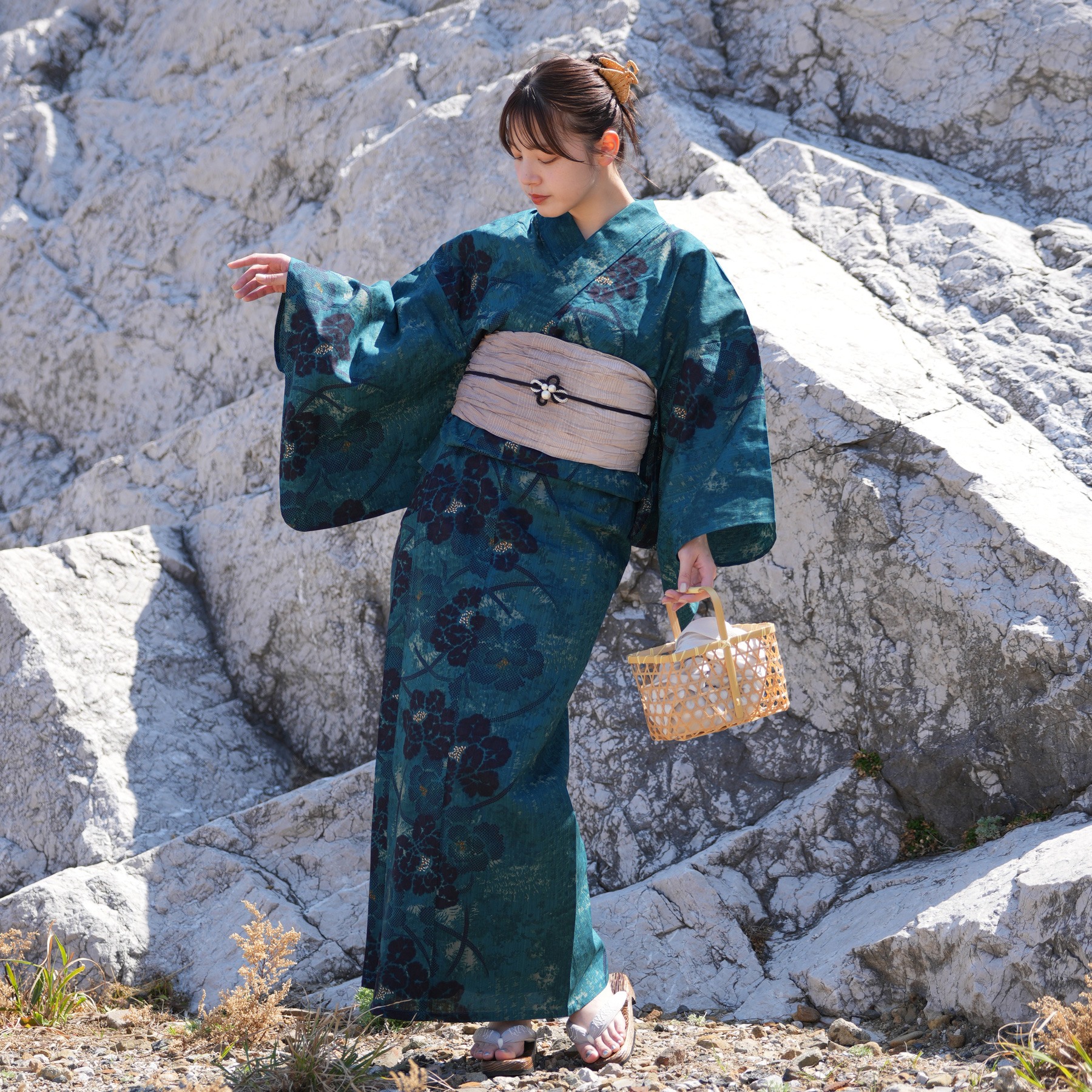 utatane ウタタネ　花柄浴衣・青帯セット utatane 浴衣 セット レディース フリーサイズ 浴衣3点セット