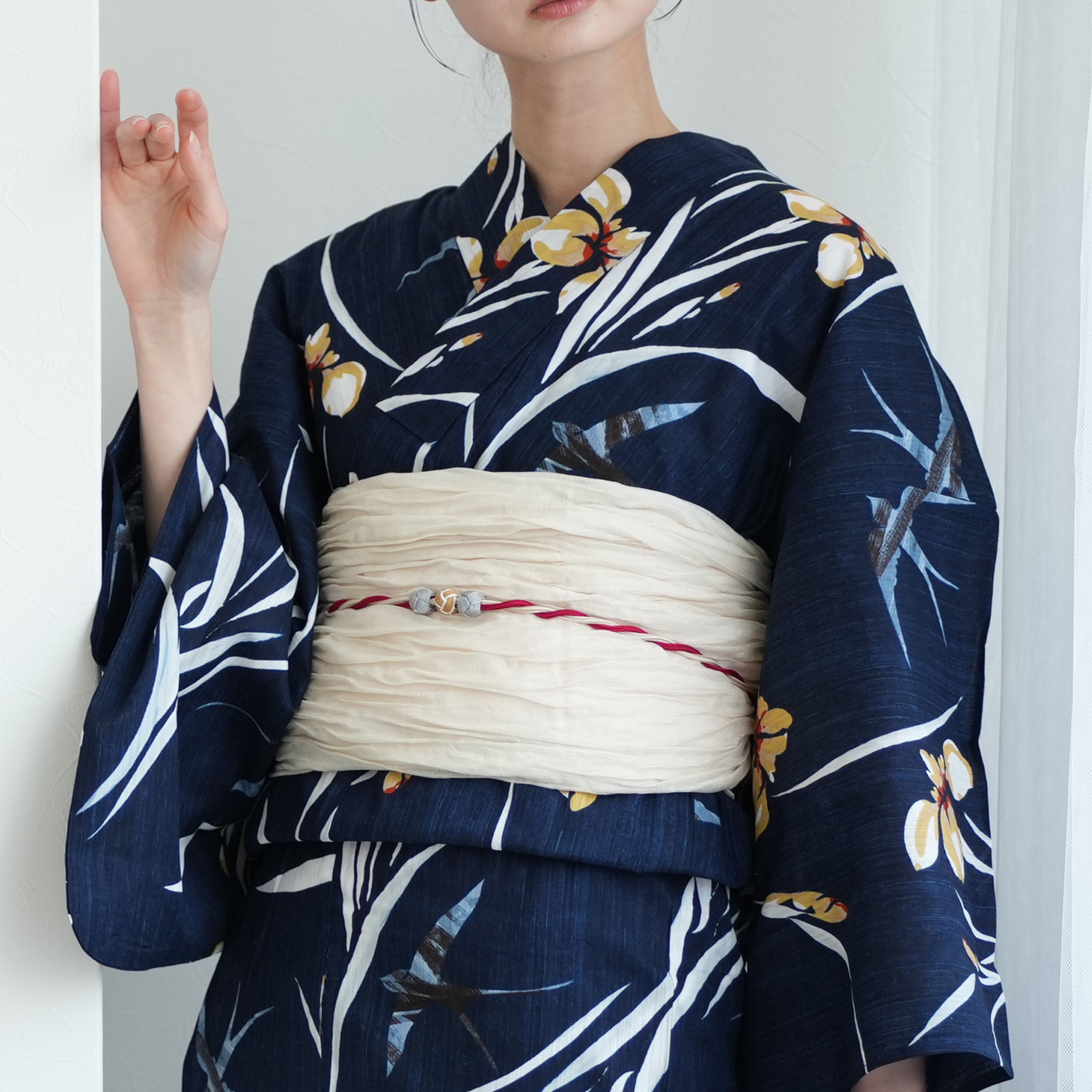 写真の帯+お任せ帯留め+お任せ下駄つき◆◆最高級【綿麻浴衣】黒アヤメ菖蒲浴衣 楽天市場】あやめ浴衣の通販