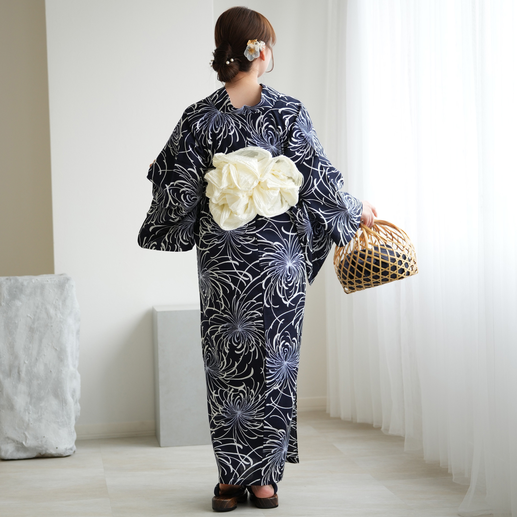 浴衣 レディース セット 高級変わり織 浴衣3点セット 紺地に広がる糸菊