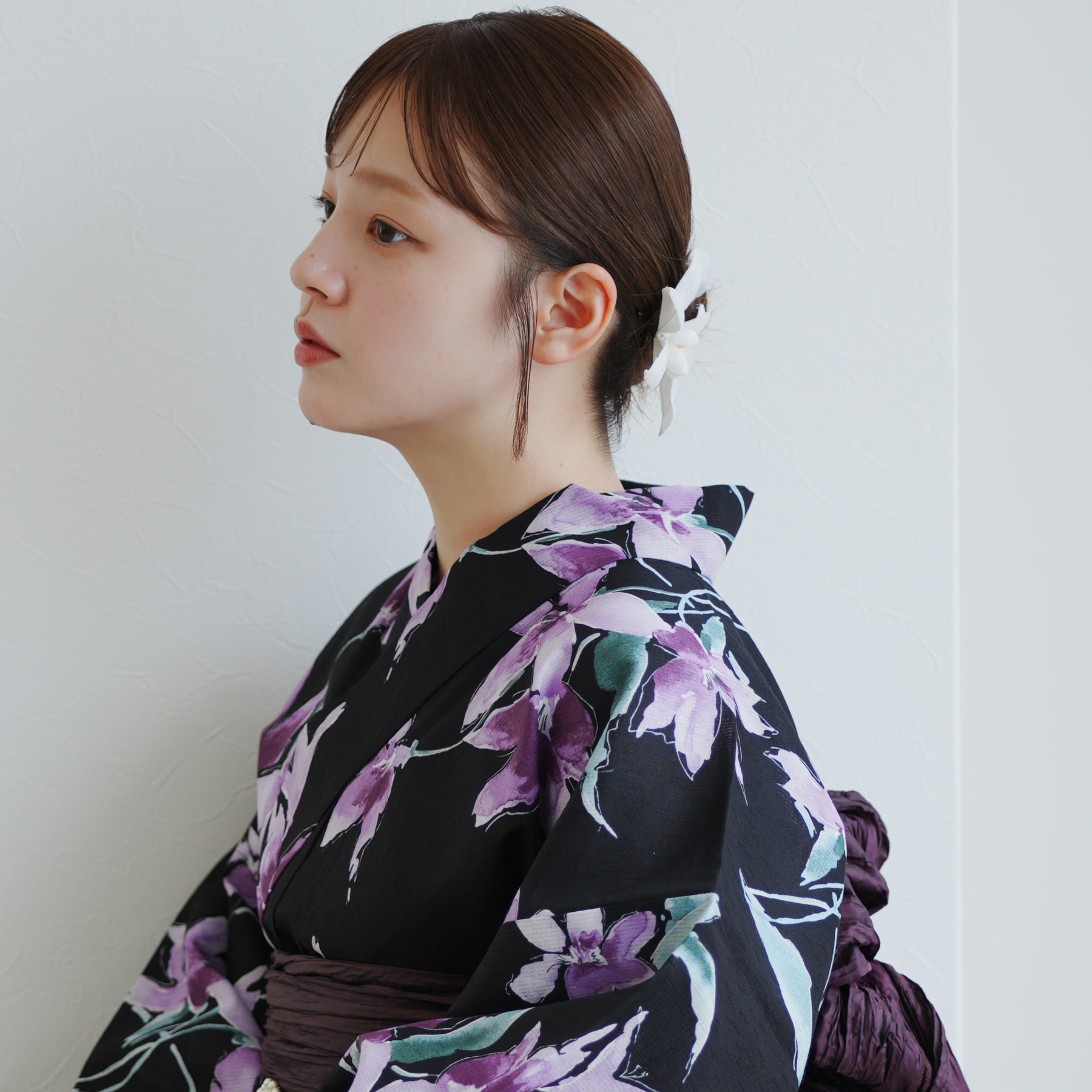 新品 浴衣 帯 下駄 レトロ モダン レディース セット 高級変わり織 紫 花 浴衣 レディース セット 高級変わり織 浴衣3点セット 黒地に