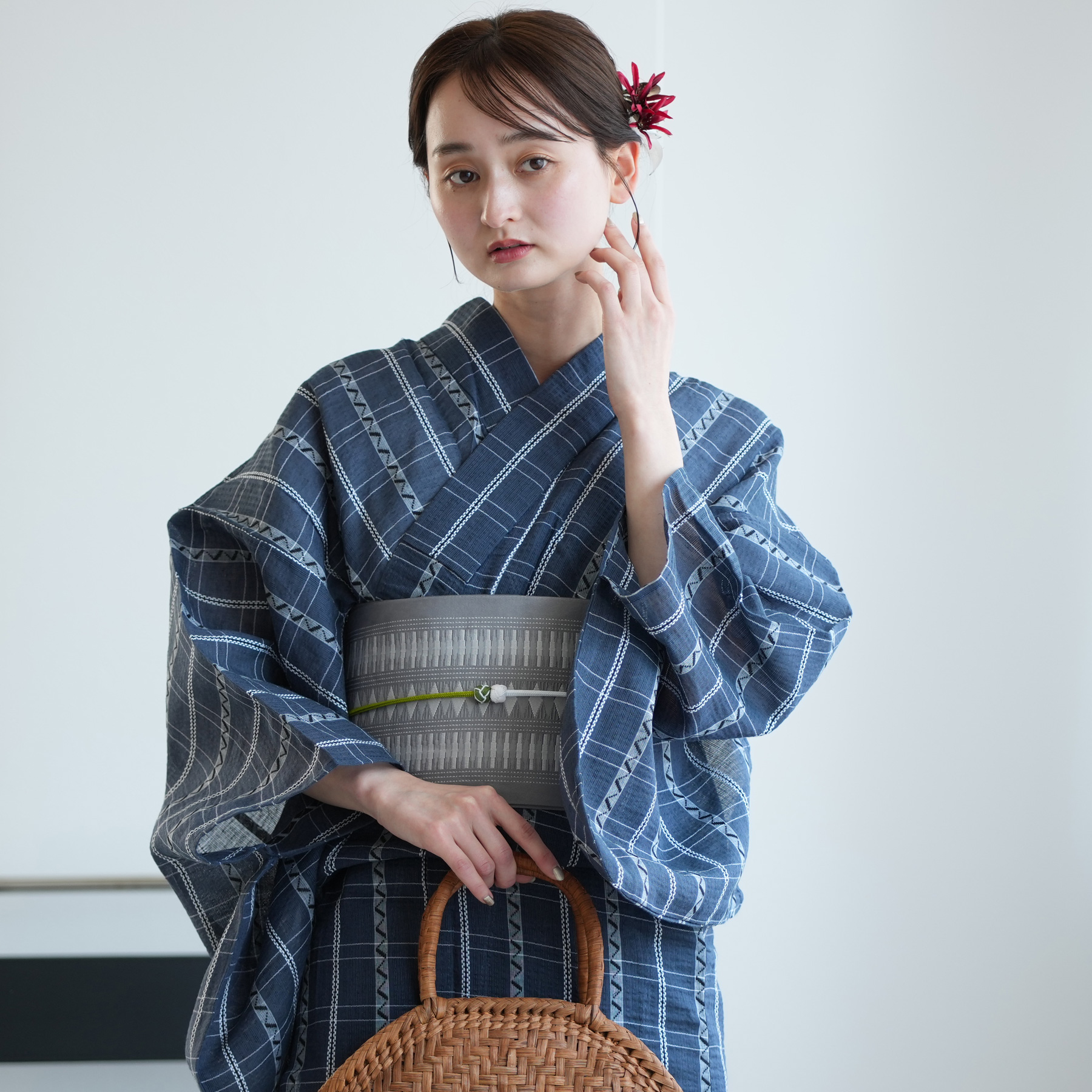新品 浴衣三点セット(帯・下駄ベージュ) 紺色 フリーサイズ utatane 浴衣 セット レディース Sサイズ 3点セット 浴衣/下駄