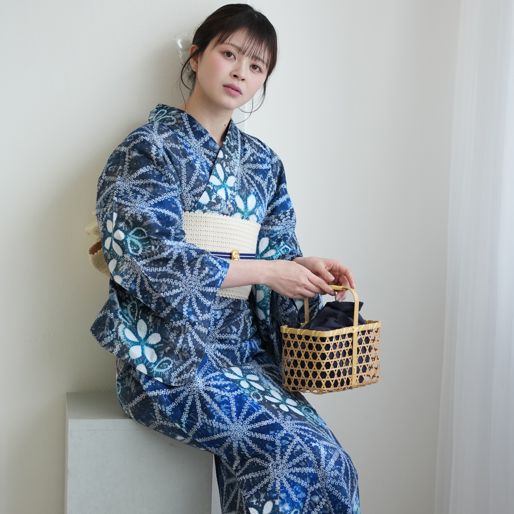 浴衣 レディース セット utatane 有松絞り 浴衣3点セット 藍花麻 フリーサイズ 伝統工芸 本染め コットン100％ 浴衣・帯・下駄付き 紺 青の画像