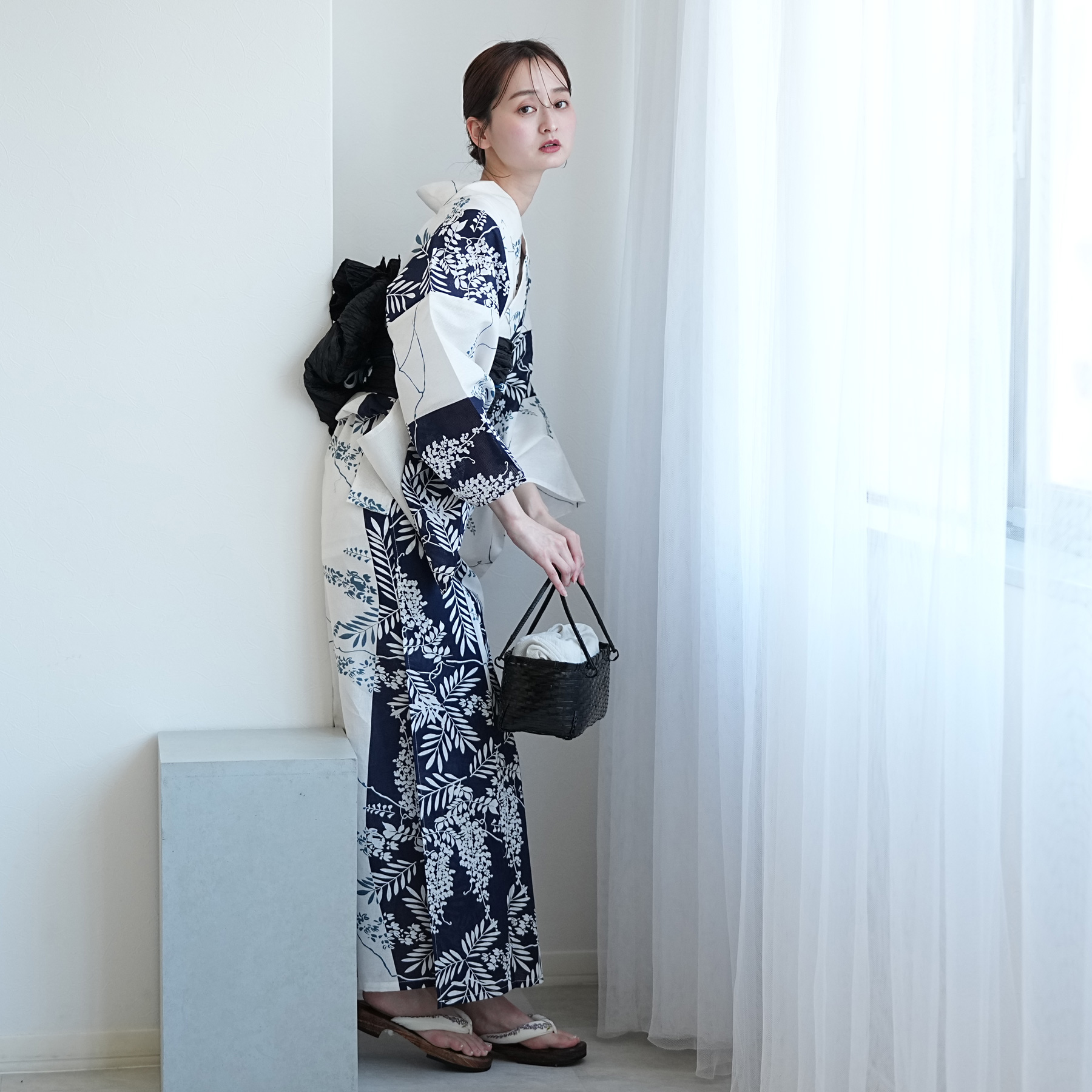 utatane 浴衣 レディース セット 浴衣 3点セット 高級変わり織 紺の