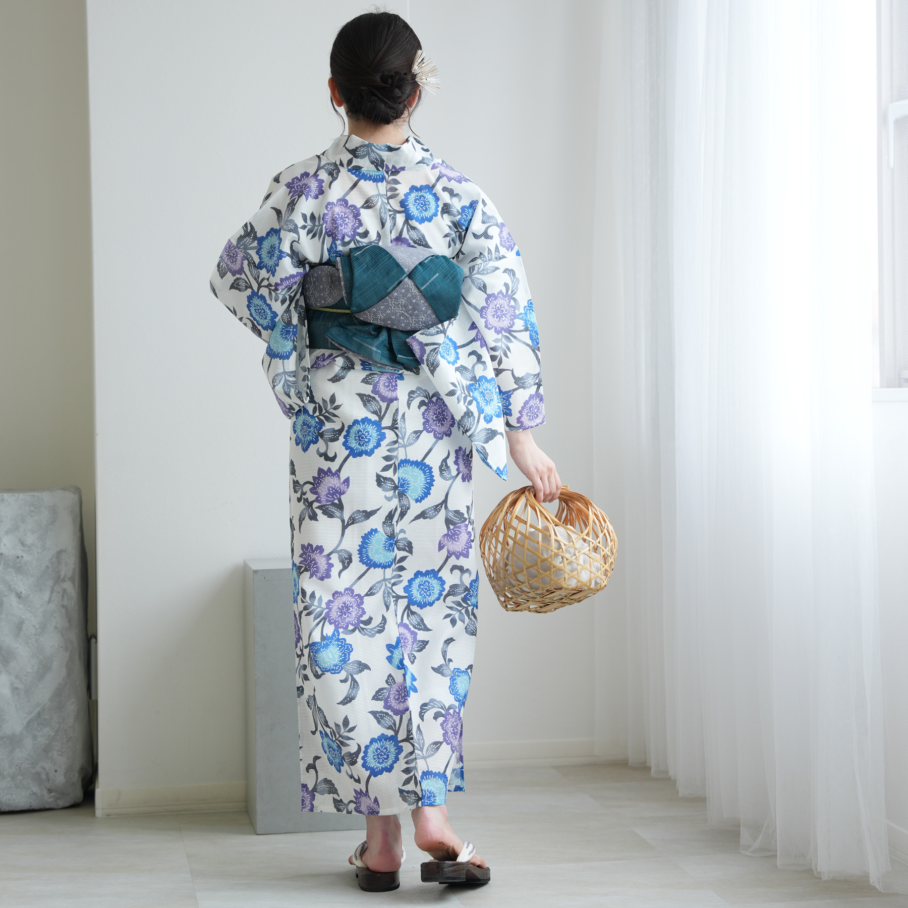 新品☆呉服屋♪高級綿絽・大人清楚な胡蝶蘭　スレンダー夏着物　浴衣３点セット 浴衣 レディース セット 綿絽 高級変わり織 浴衣3点セット 白地に青と