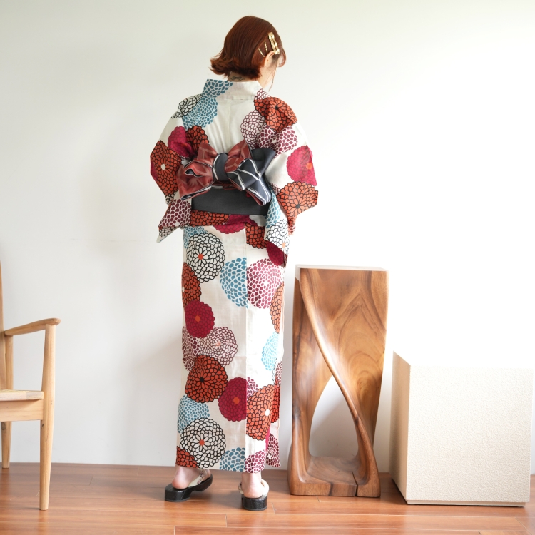 新品 浴衣 帯 下駄 レトロ モダン レディース セット 高級変わり織 紫 花 浴衣 レディース セット（浴衣 帯 下駄） セパレート ニコ