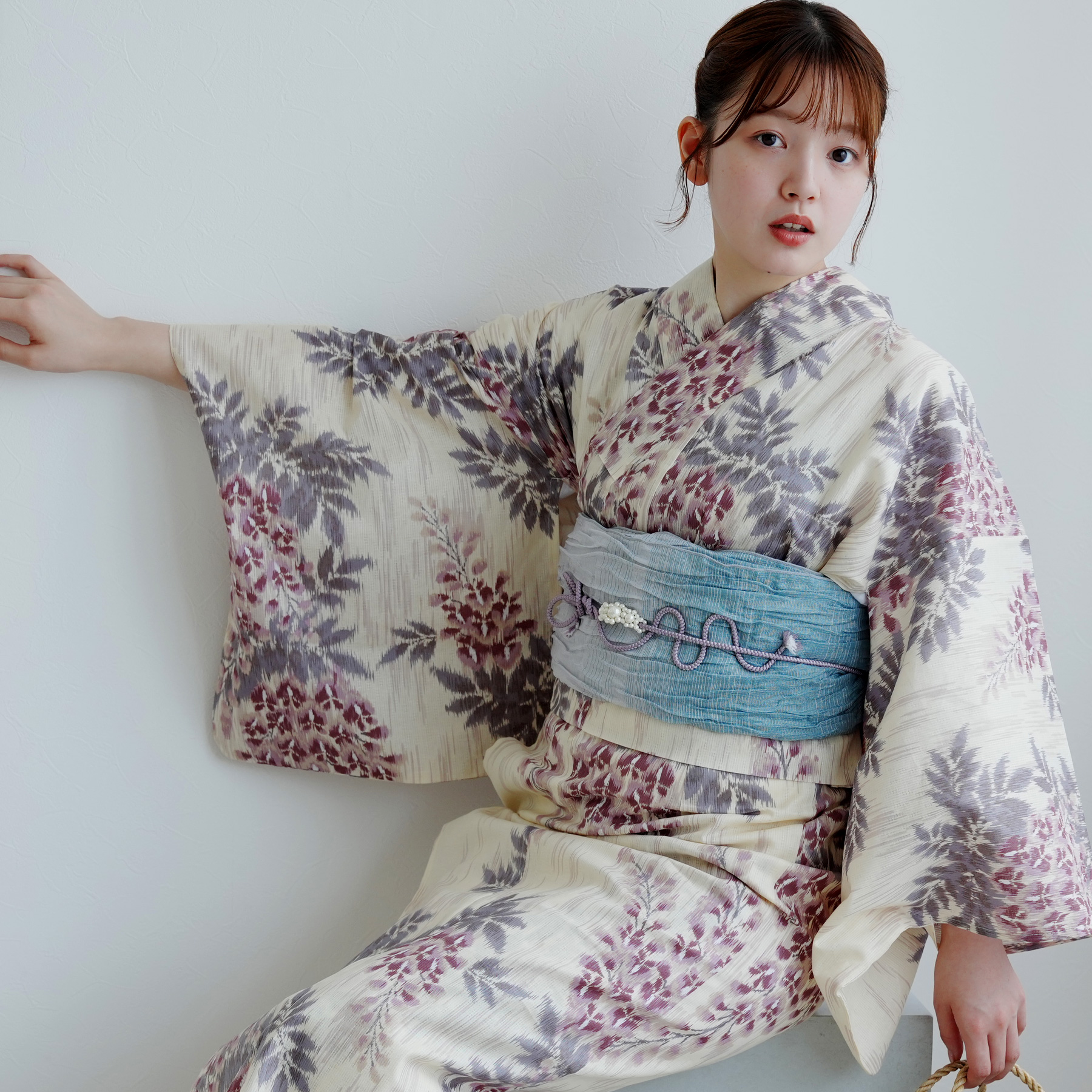 浴衣 レディース セット（二部式浴衣 帯 下駄） utatane セパレート 着付け 簡単 古典柄 レトロ 花 高級変わり織 ほぐしベージュにラベンダーの藤