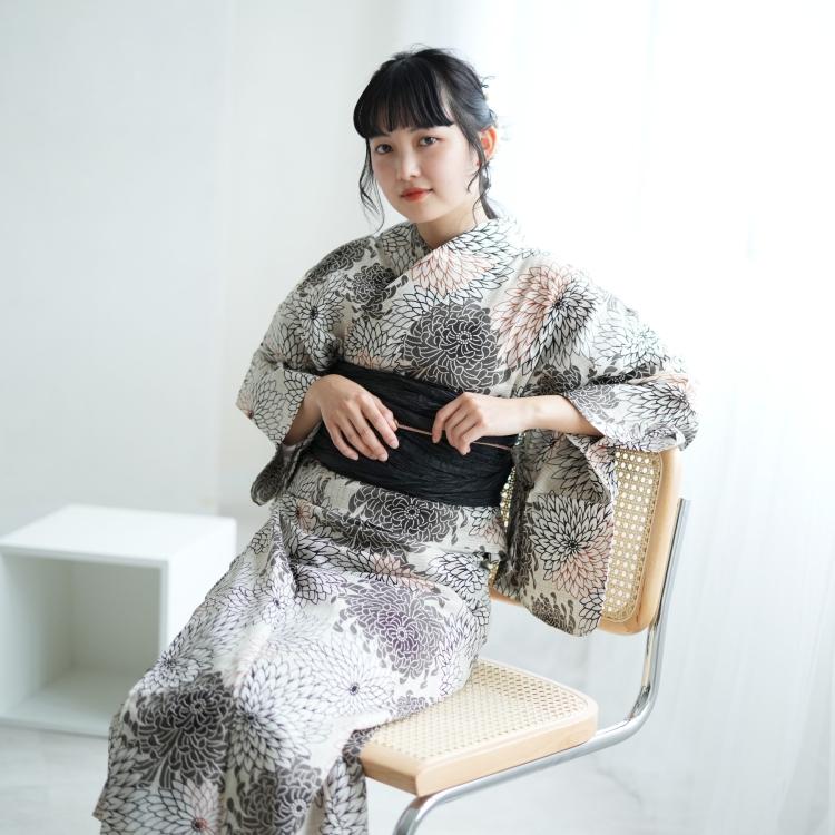 浴衣 レディース セット(浴衣 帯 下駄) セパレート utatane 古典柄 レトロ 大正ロマン 花 高級変わり織 二部式浴衣3点セット 先染め風ベージュにモダン糸菊 商品情報 ※スマートフォンの方は「すべて見る」を押してください-- Descripti 浴衣 レディース セット(浴衣 帯 下駄) セパレート utatane 古典柄 レトロ 大正ロマン 花 高級変わり織 二部式浴衣3点セット 先染め風ベージュにモダン糸菊 商品情報 ※スマートフォンの方は「すべて見る」を押してください-- Descripti