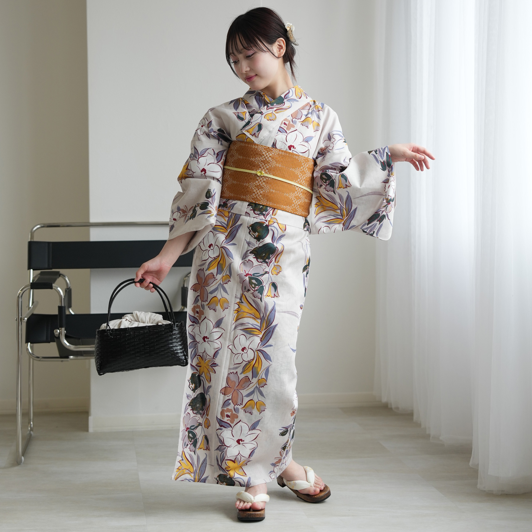 お任せ白半幅帯+お任せ帯じめ+お任せ下駄つき★高級変わり織り浴衣★優美な金魚柄 utatane 浴衣 レディース セット セパレート 高級変わり織 二部