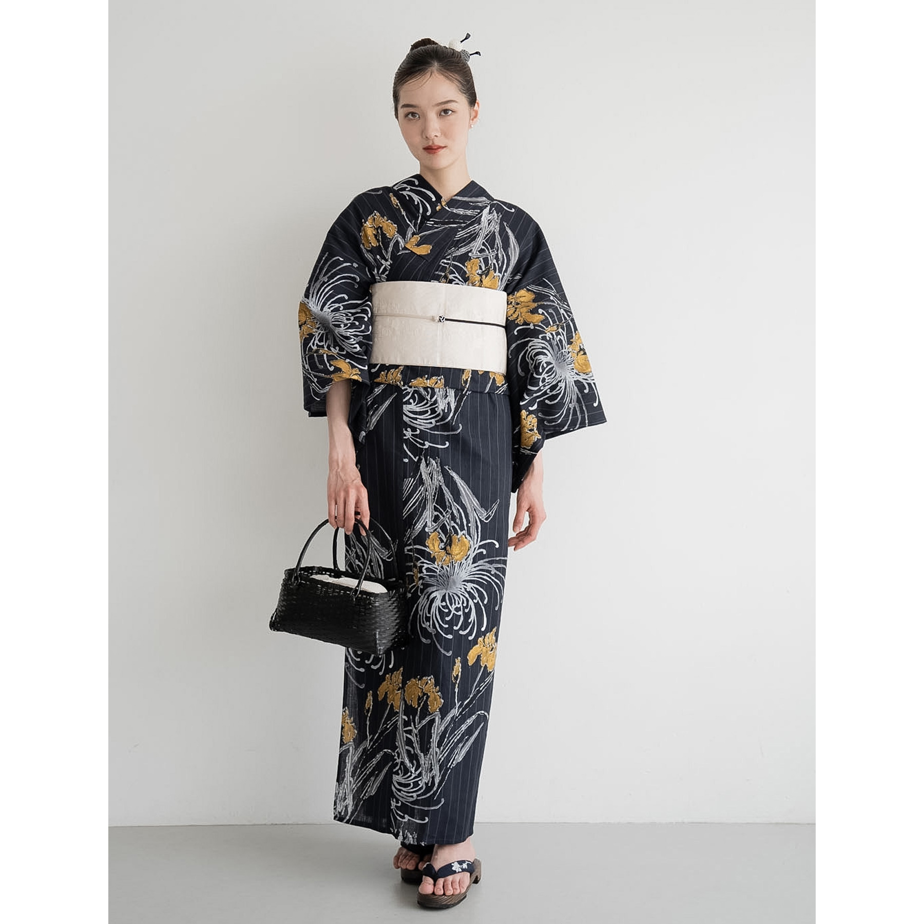 Acka.×utatane] 菖蒲と糸菊 navy 浴衣4set ○ : 浴衣通販 utatane