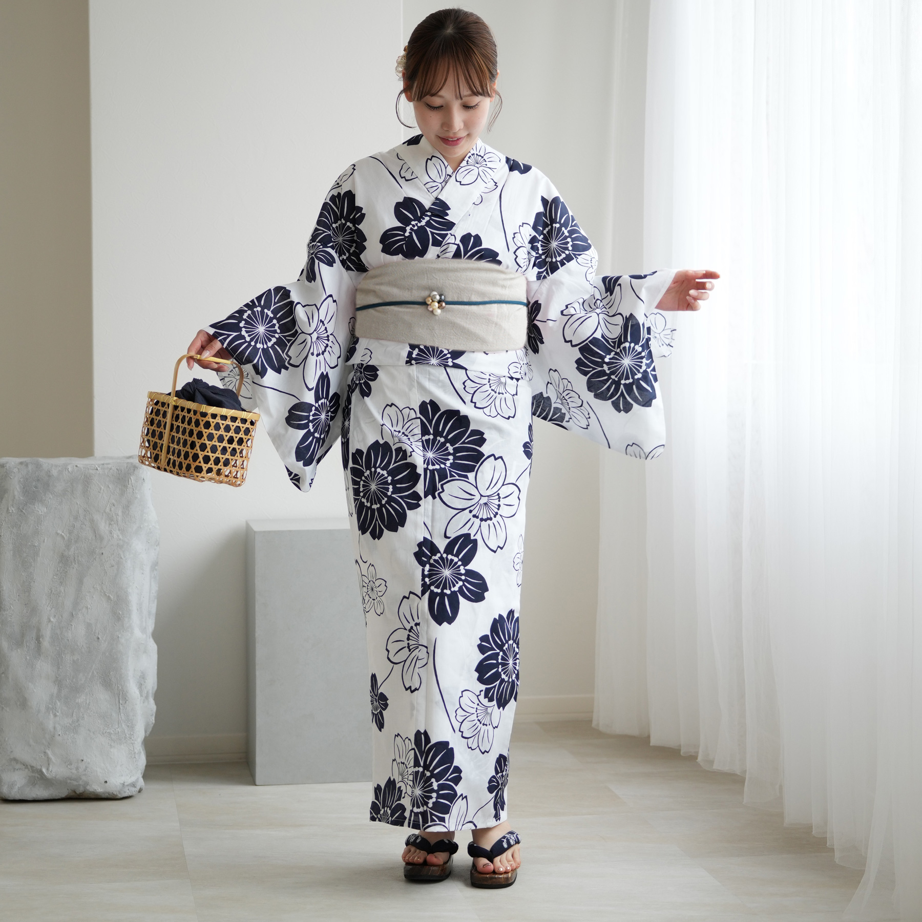 浴衣 レディース セット 浴衣+作り帯2点セット 白地に紺の大きな
