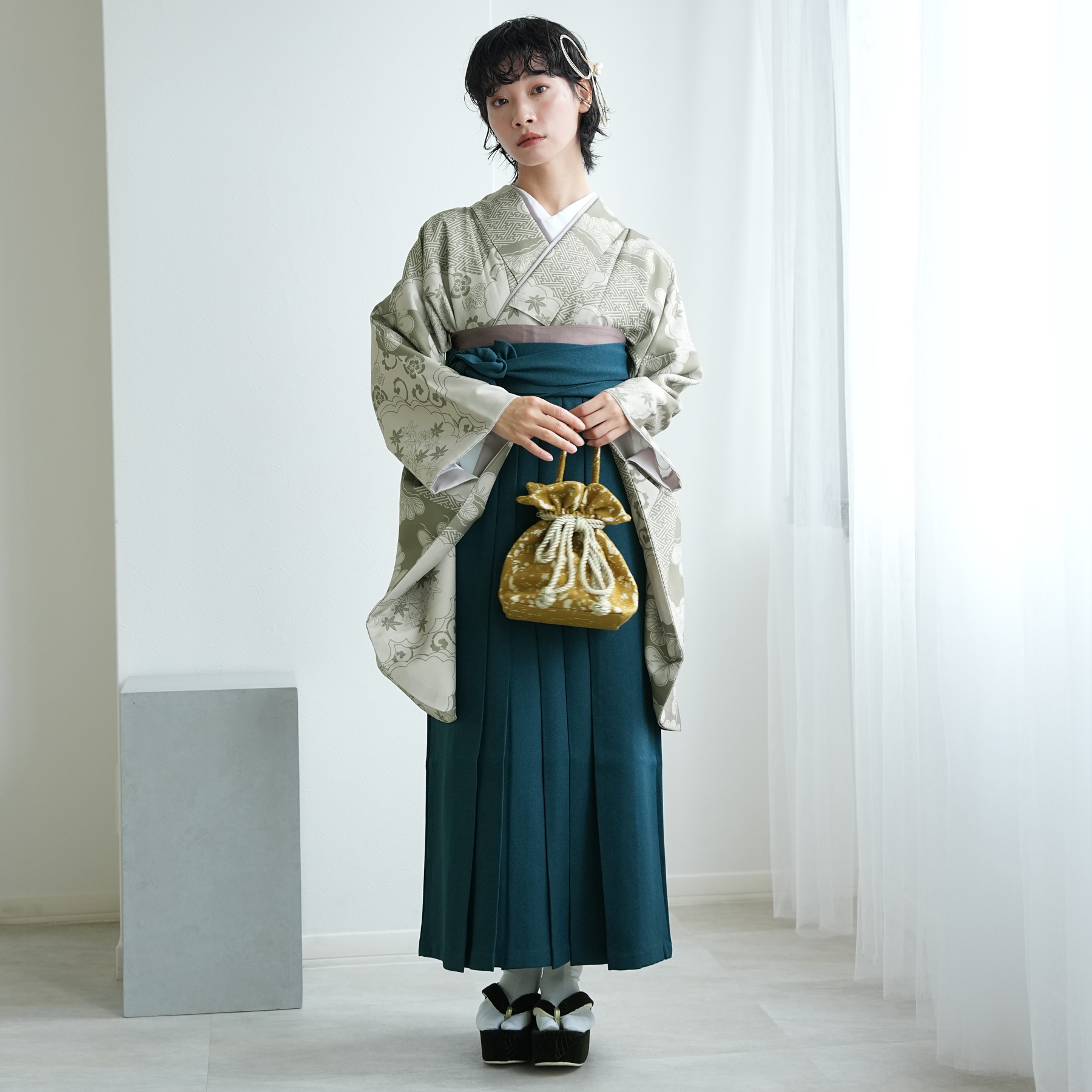売却済み ちりめん二尺袖(短着)ユーズド美品・袴 袴 中古 販売 卒業式 着物と袴の2点セット リサイクル着物セット 二尺