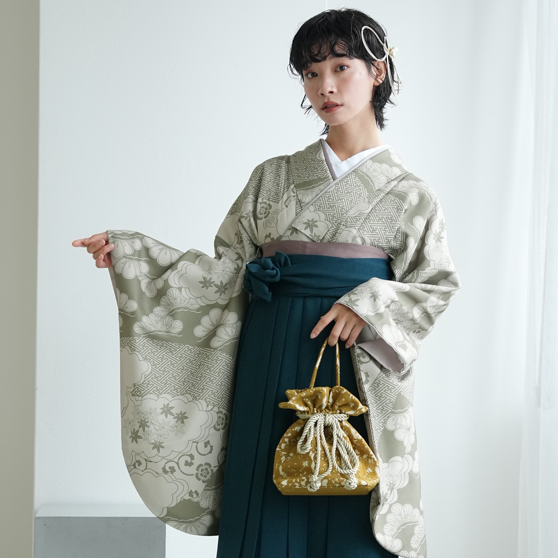 ひよこ商店 2尺袖着物 袴 2点セット 袴95cm（身長158-163cm） 袴セット 卒業式 大学生 着物 女性 牡丹 エメラルド系 女性 ladies ブルーグリーン オレンジ 黄色 花 ぼたん 市松 ブロック 古典柄 個性派 個性的 大学生 大人 卒業式 謝恩会 USED リサイクル 袴 卒業式 大学生 販売 ひよこ商店 袴と着物の2点セット モスグリーン