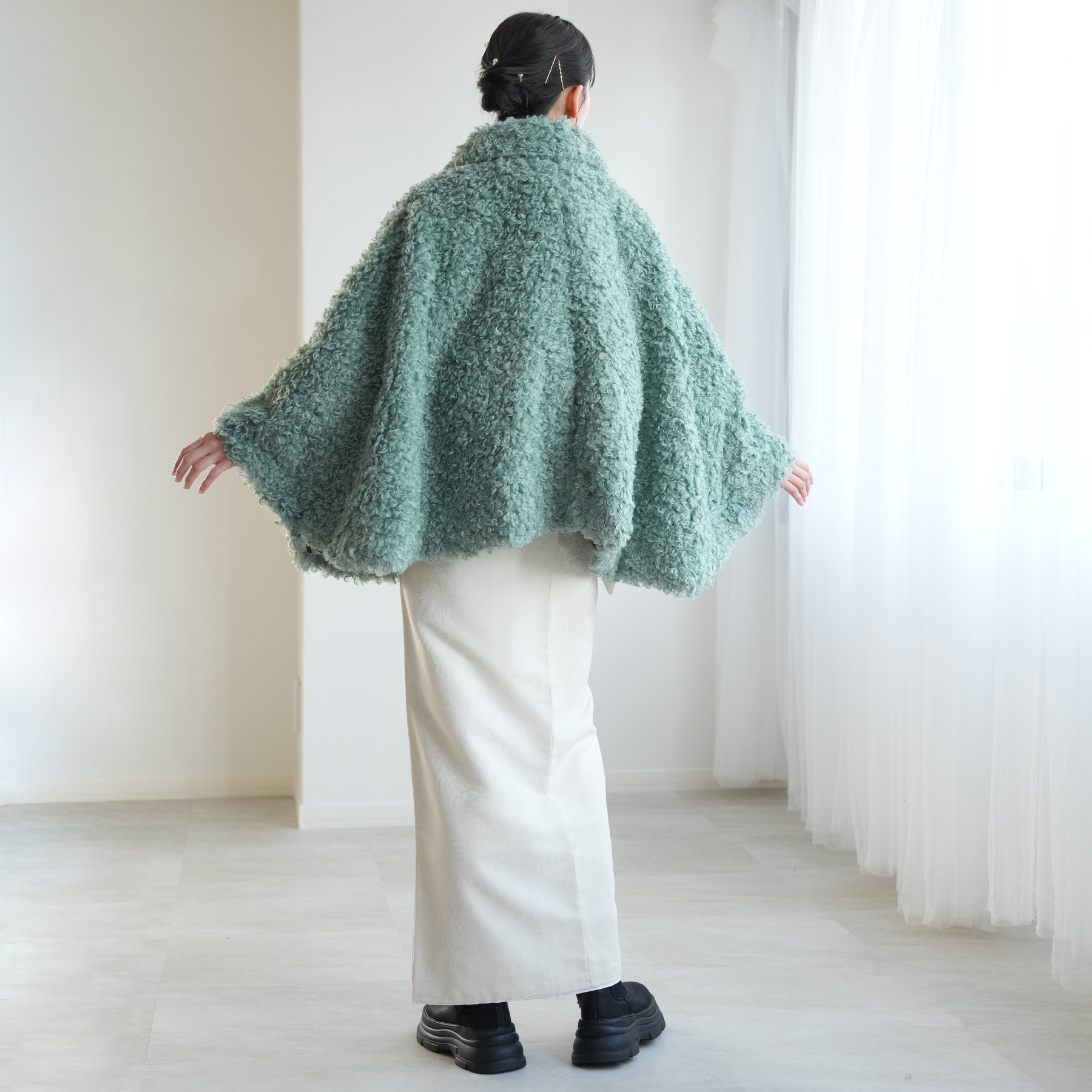 防寒コート ポンチョ ファー付き ケープ 和洋兼用 フリー チャコールグレー系 防寒コート ポンチョ ファー付き ケープ 和洋兼用 フリー