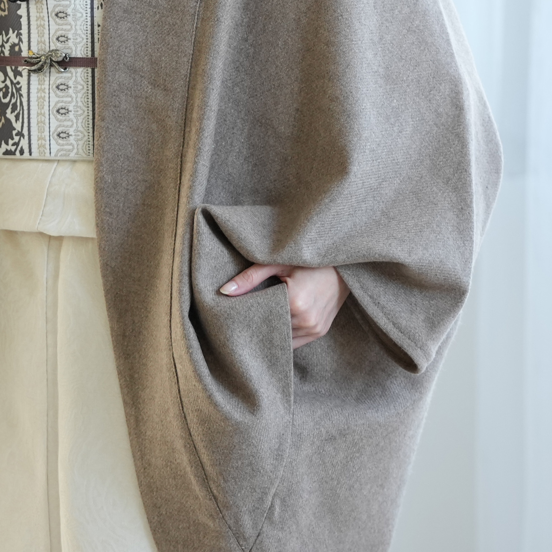 utatane 和装コート 和洋兼用コート 日本製 utatane（ウタタネ）の「和装コート ノーカラー 日本製（ノーカラー