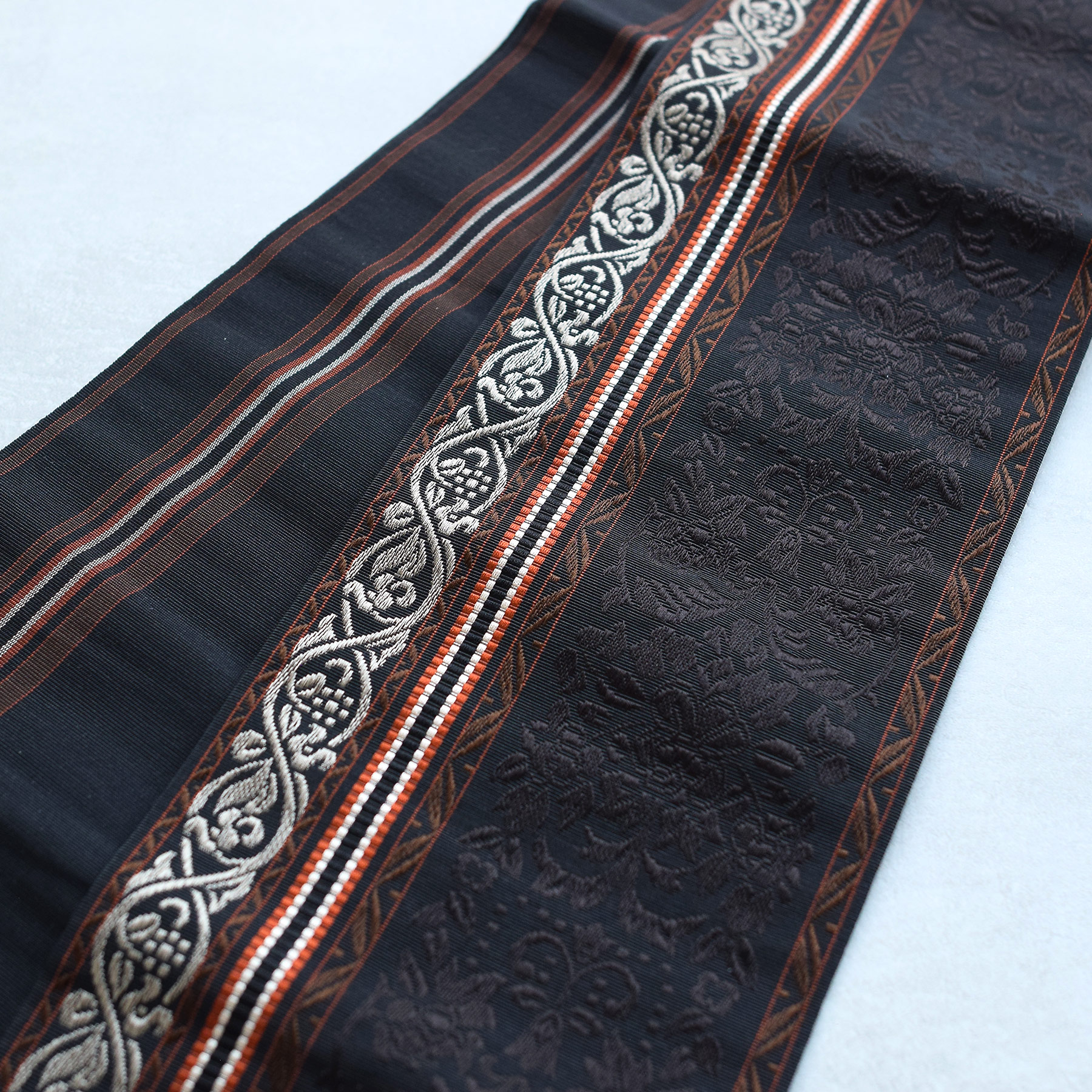 正絹 本場筑前博多織 半幅帯 (未使用品)【井上絹織】小袋帯 黒地 utatane 半幅帯 博多織 正絹 utatane×井上絹織 小袋帯 日本製 国産