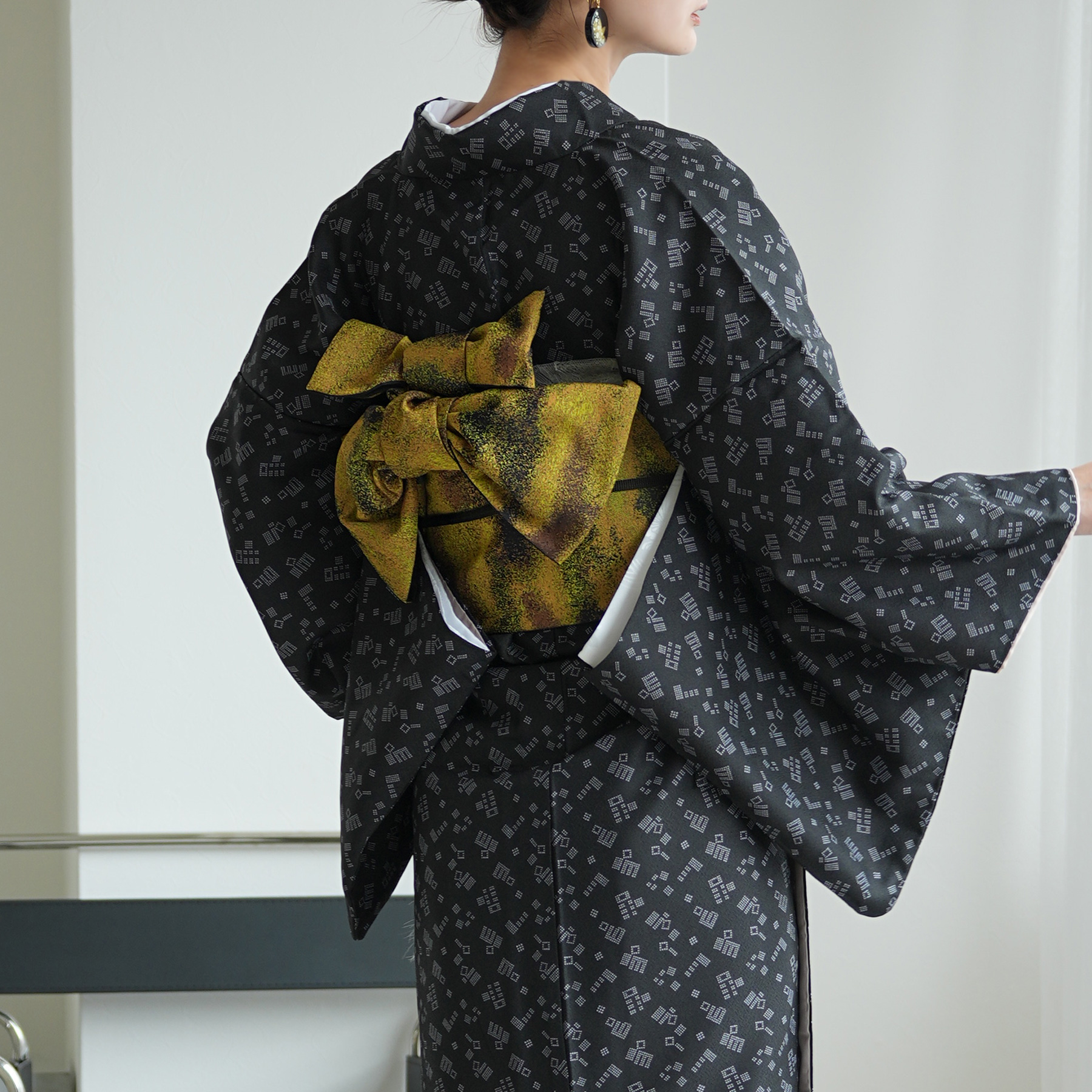 専用です☆アンティーク黒色に鮮やかな模様の着物に作り帯 帯 半幅帯 単品 ニコアンティーク シムーン・サフラン 数量限定 浴衣