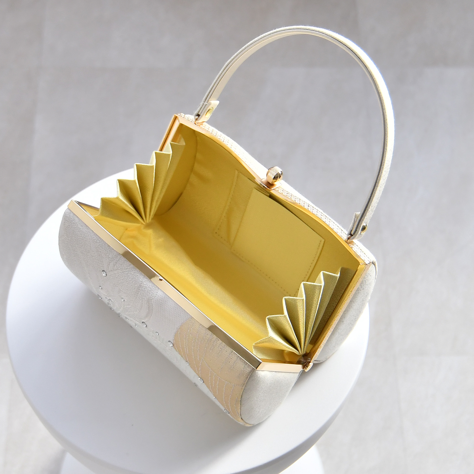 （ kimono zouri bag ）