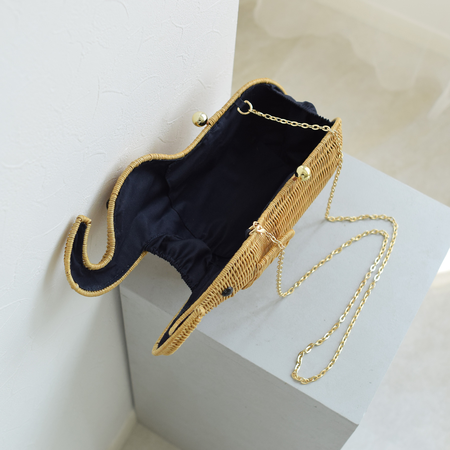 （ Rattan bag ）