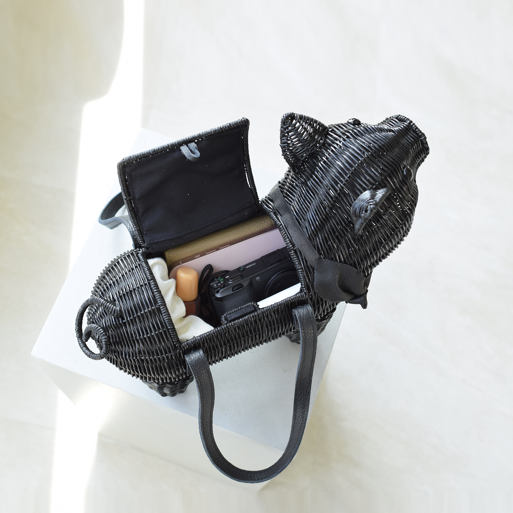 utatane カゴバッグ 籐カゴバッグ 黒ぶた 牛革ハンドル ブタ black