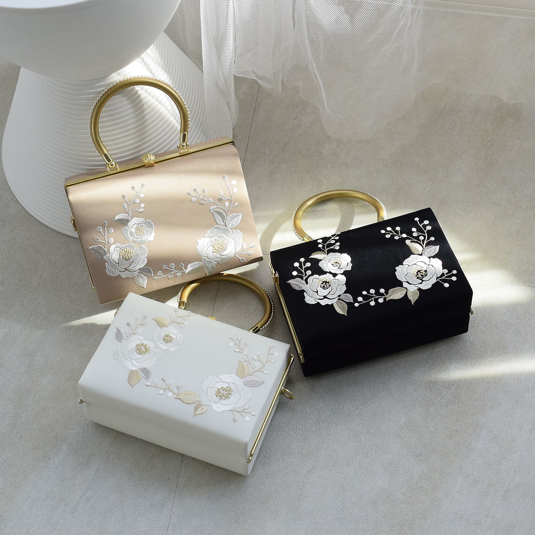 バッグ 成人式 パールハンドル 山茶花刺繍バッグ 日本製 礼装 振袖