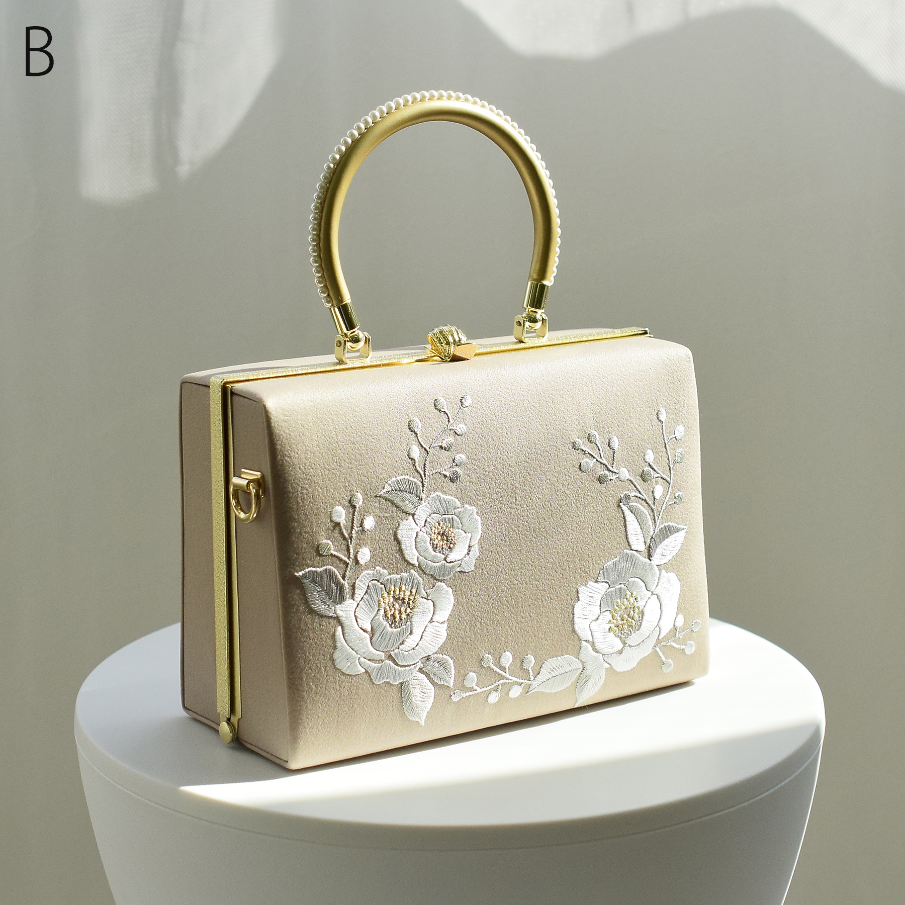 値下✳︎正月　成人式　初釜　茶会　和装バッグ 多色刺繍 ✳︎利休バッグ 正絹　未使用 mayu22270.jpg