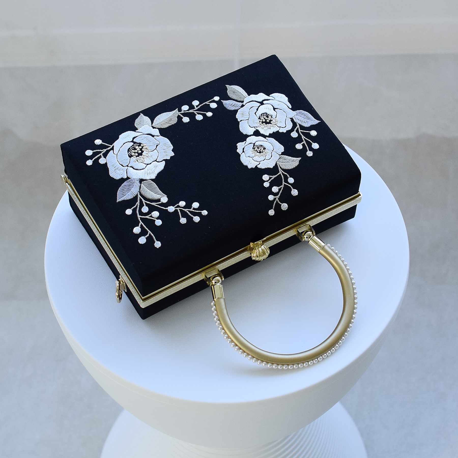 バッグ 成人式 パールハンドル 山茶花刺繍バッグ 日本製 礼装 振袖