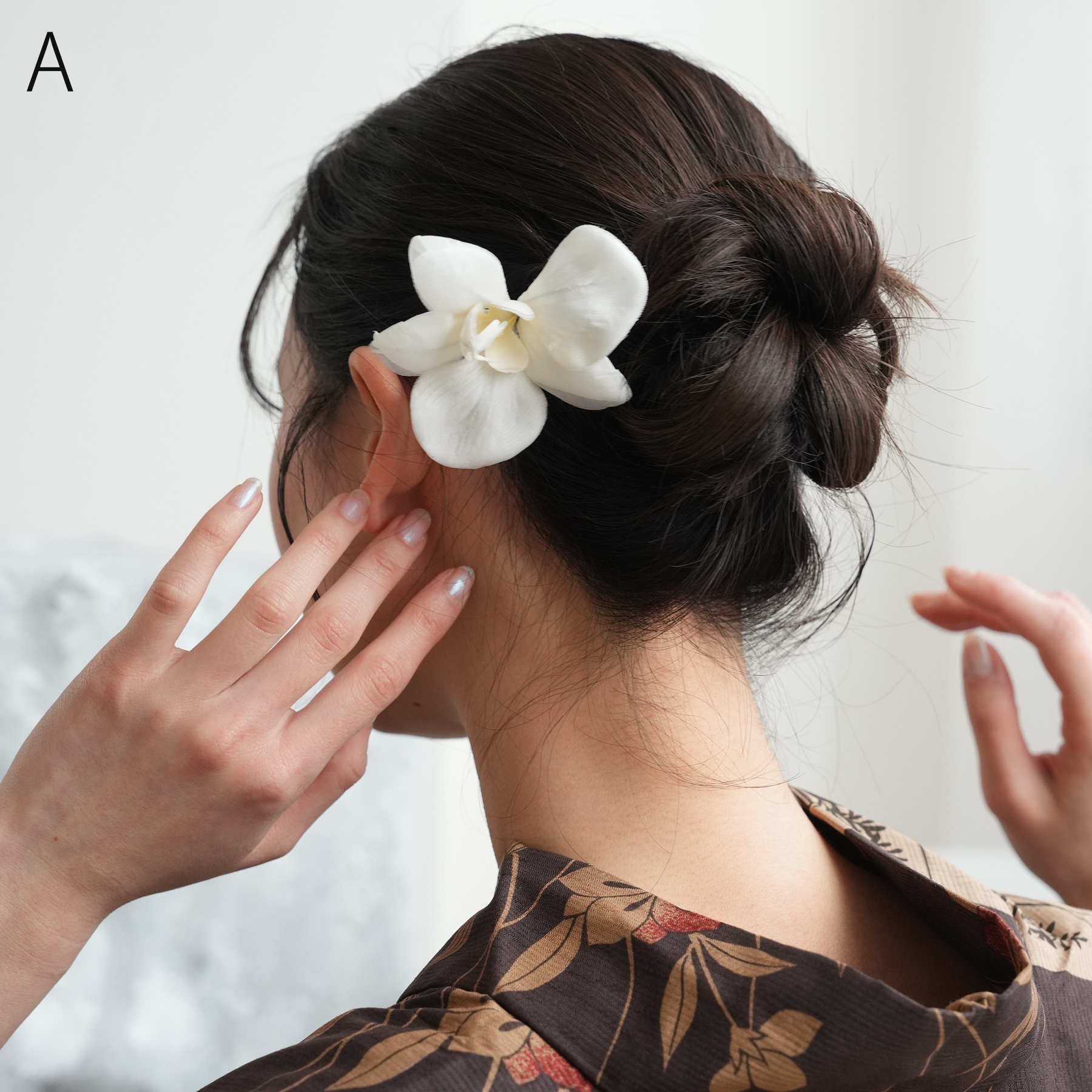 髪飾り 花 成人式 胡蝶蘭 Uピン1点 日本製 ヘアアクセサリー 白