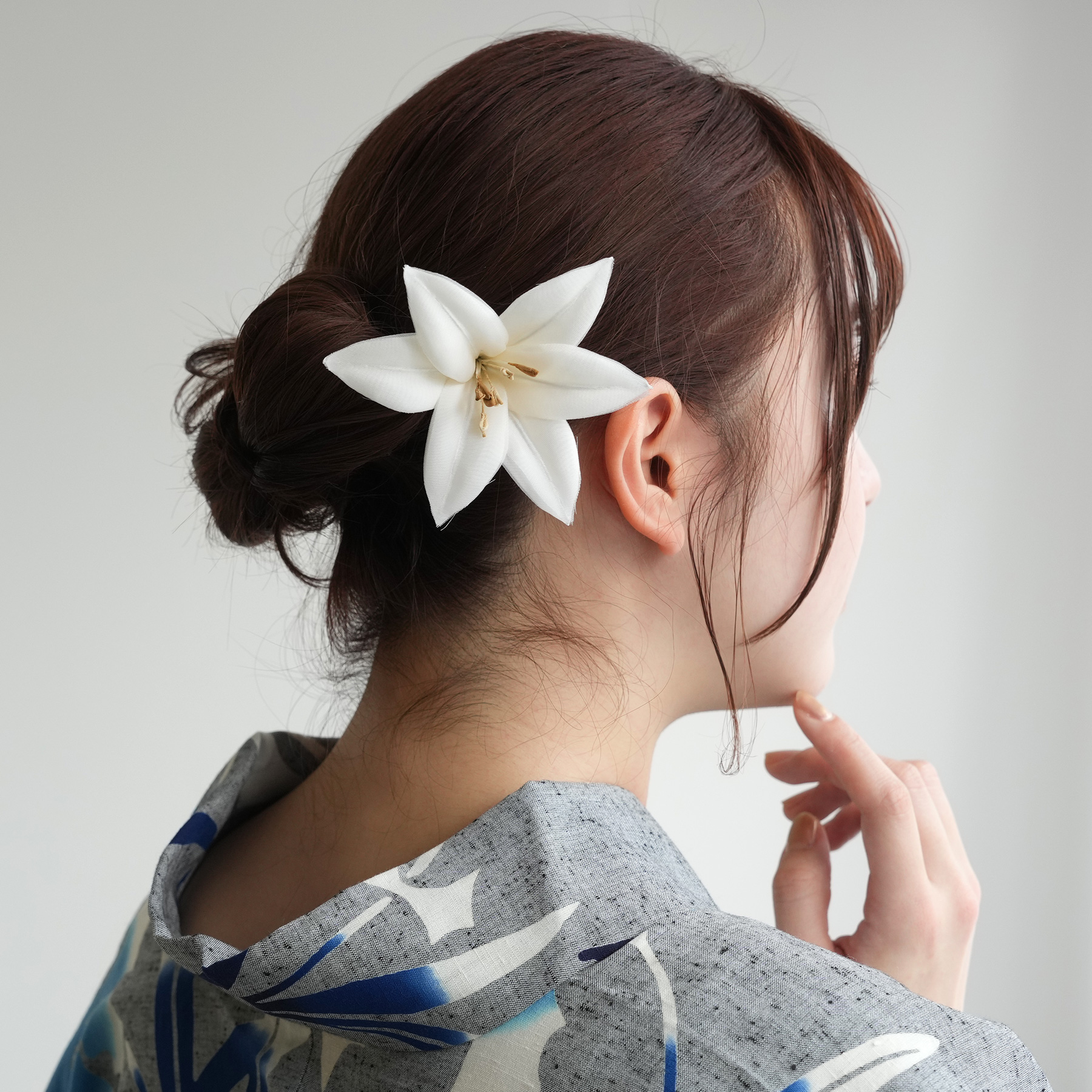 髪飾り 花 成人式 百合 ゆり Uピン1点 日本製 ヘアアクセサリー 白