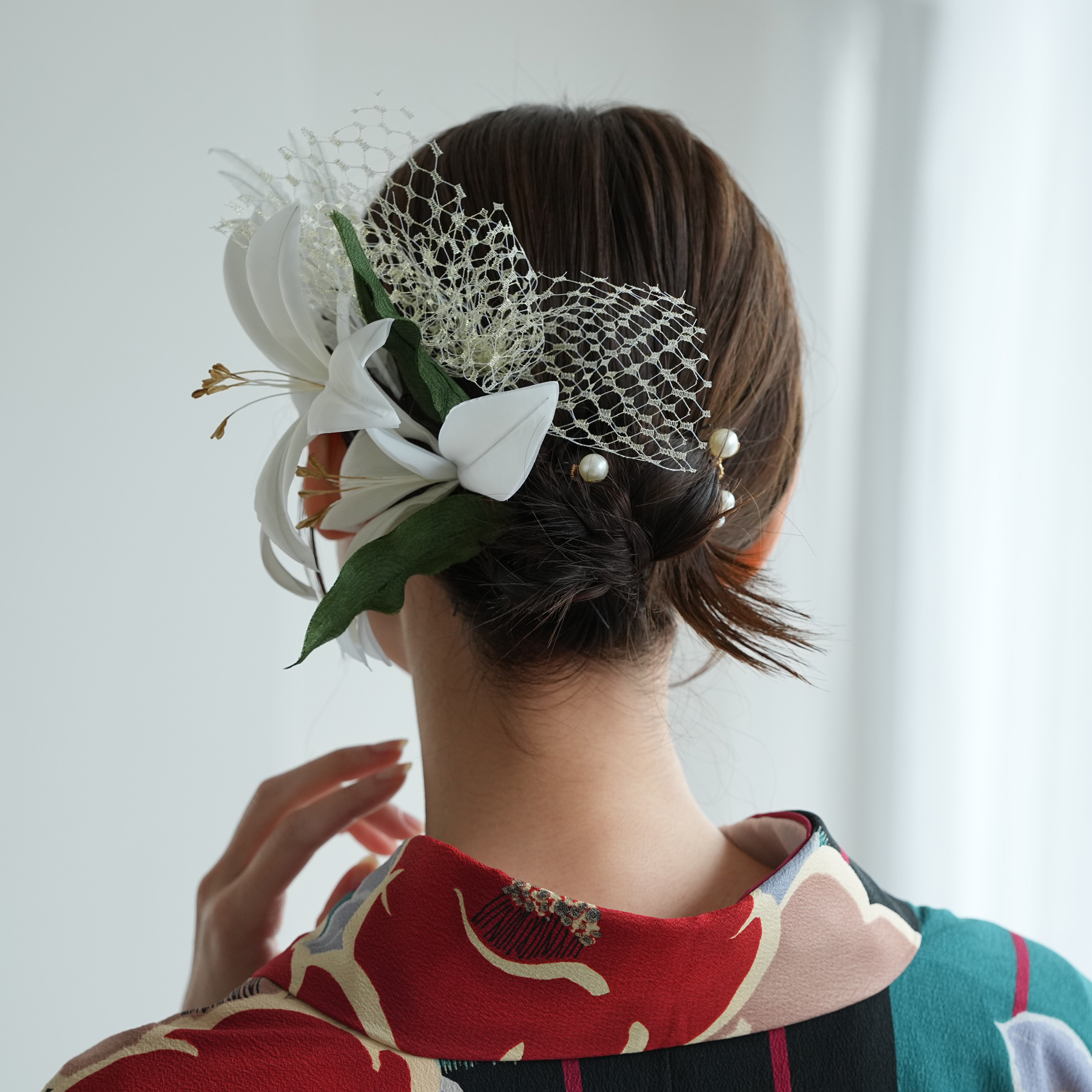 髪飾り 花 成人式 振袖 卒業式 袴 日本製 白 ヘアアクセ 百合 ゆり