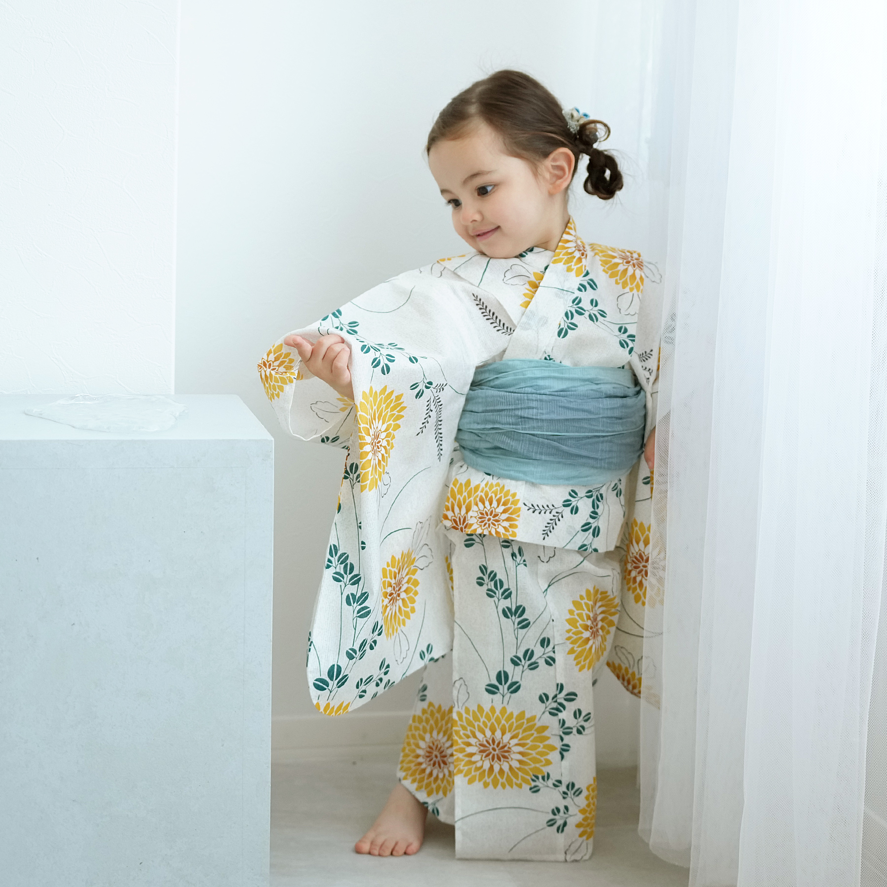 新品　utatane　浴衣　帯　下駄セット　変わり織り浴衣　ベージュ　花柄　菊 utatane 浴衣 セット レディース Sサイズ 3点セット 浴衣/帯