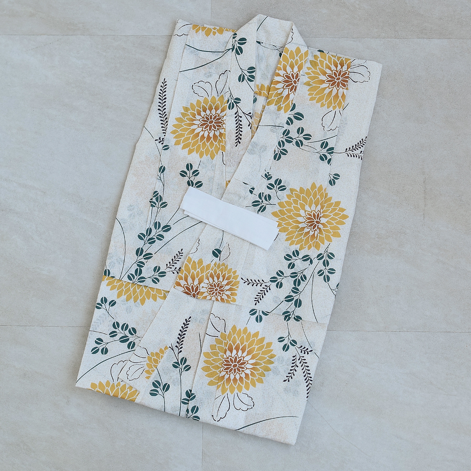 新品　utatane　浴衣　帯　下駄セット　変わり織り浴衣　ベージュ　花柄　菊 utatane 浴衣 子供 女の子 kids 高級変わり織 子供浴衣3点セット