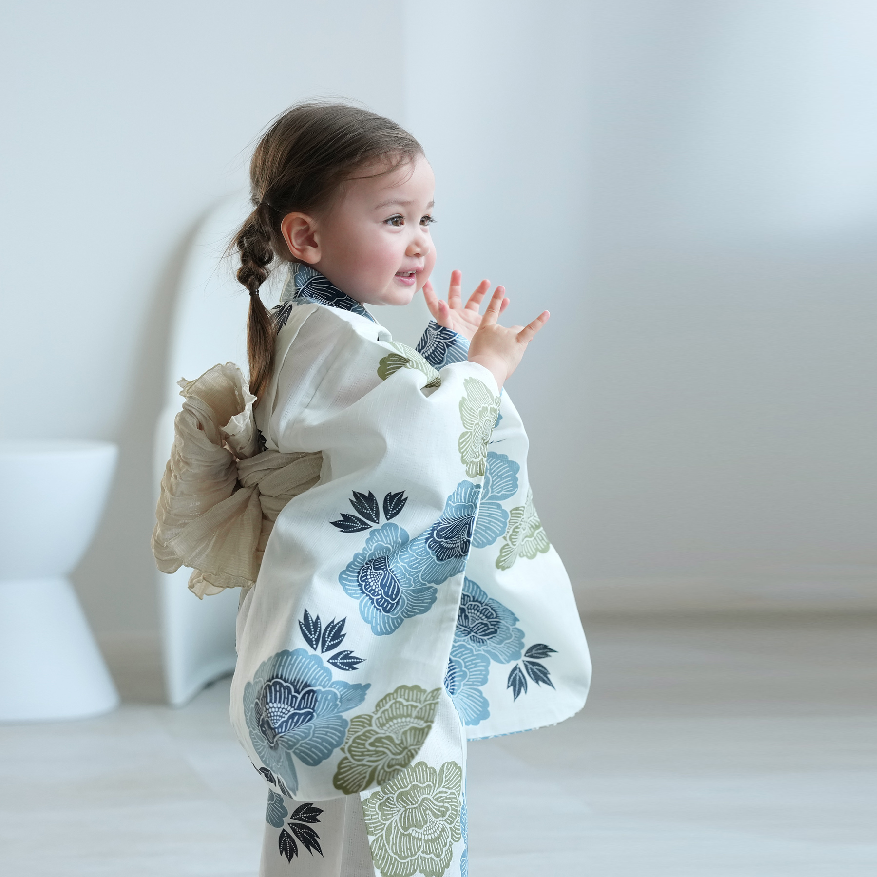新品 utatane kids 高級変わり織 子供浴衣3点セット 100サイズ utatane kids 高級変わり織 子供浴衣3点セット（ゆかた・帯