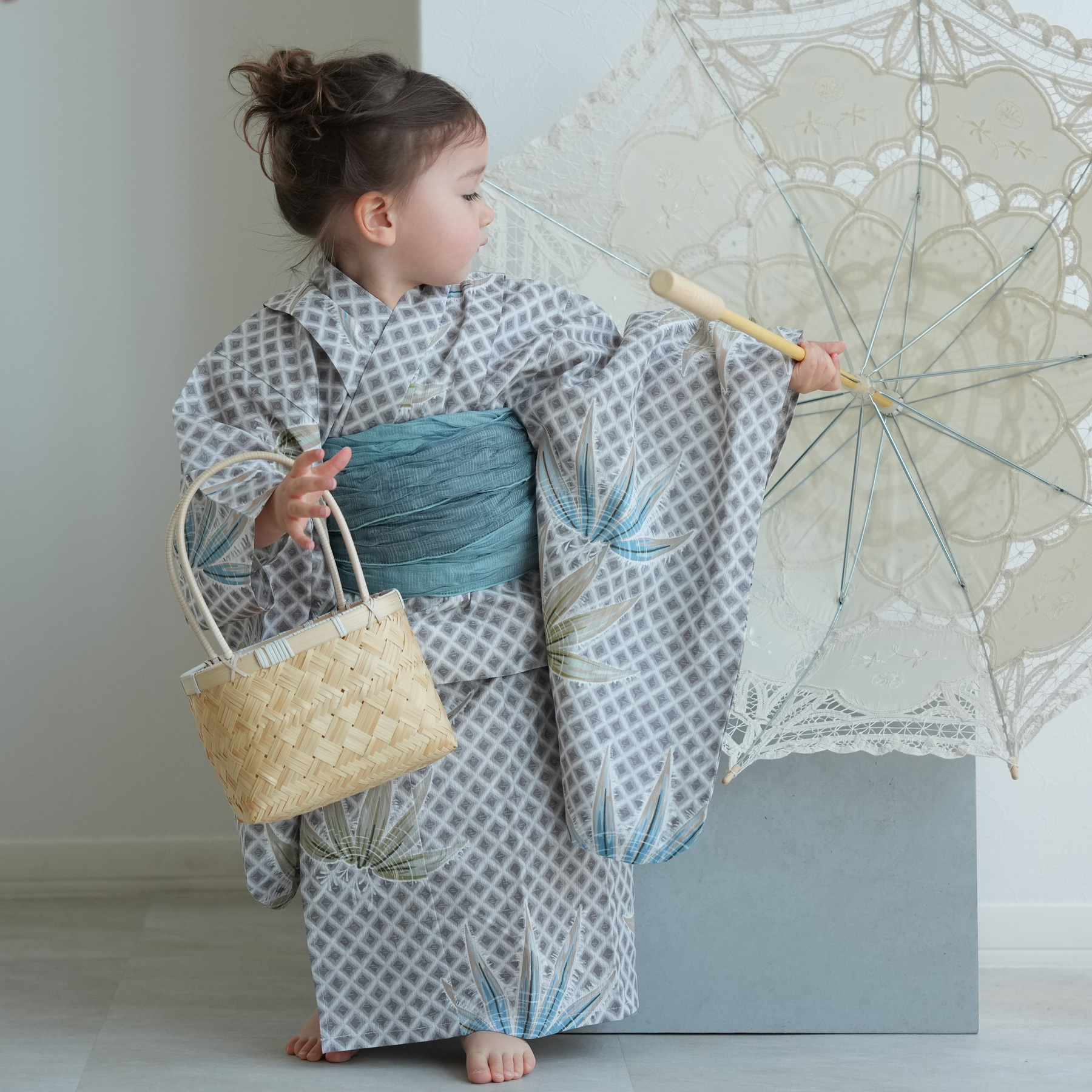 キティ ヒョウ柄 ゼブラ 浴衣 甚平 キティちゃん 大人用 ミニ浴衣 黒