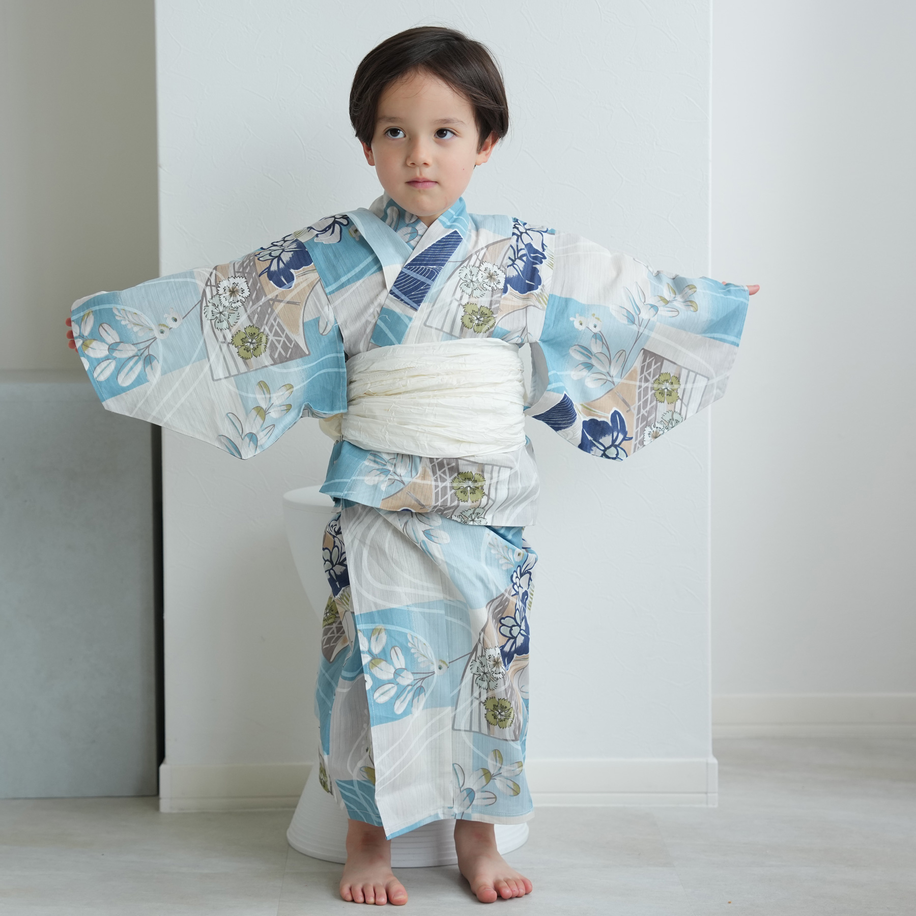 ★新品 浴衣と帯2点セット utatane 水色の市松に菖蒲 萩 撫子 浴衣 子供 男の子 アウトレット 子供浴衣2点セット 水色の市松と