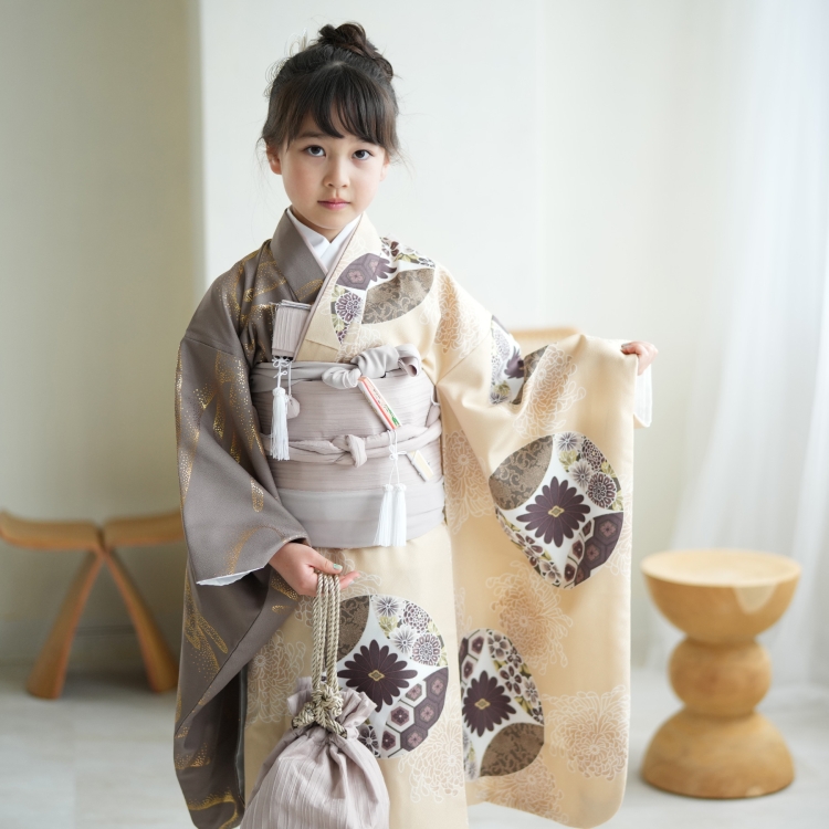 七五三 着物 7歳 フルセット 購入 ひよこ商店 古典柄 レトロ 花 四つ身