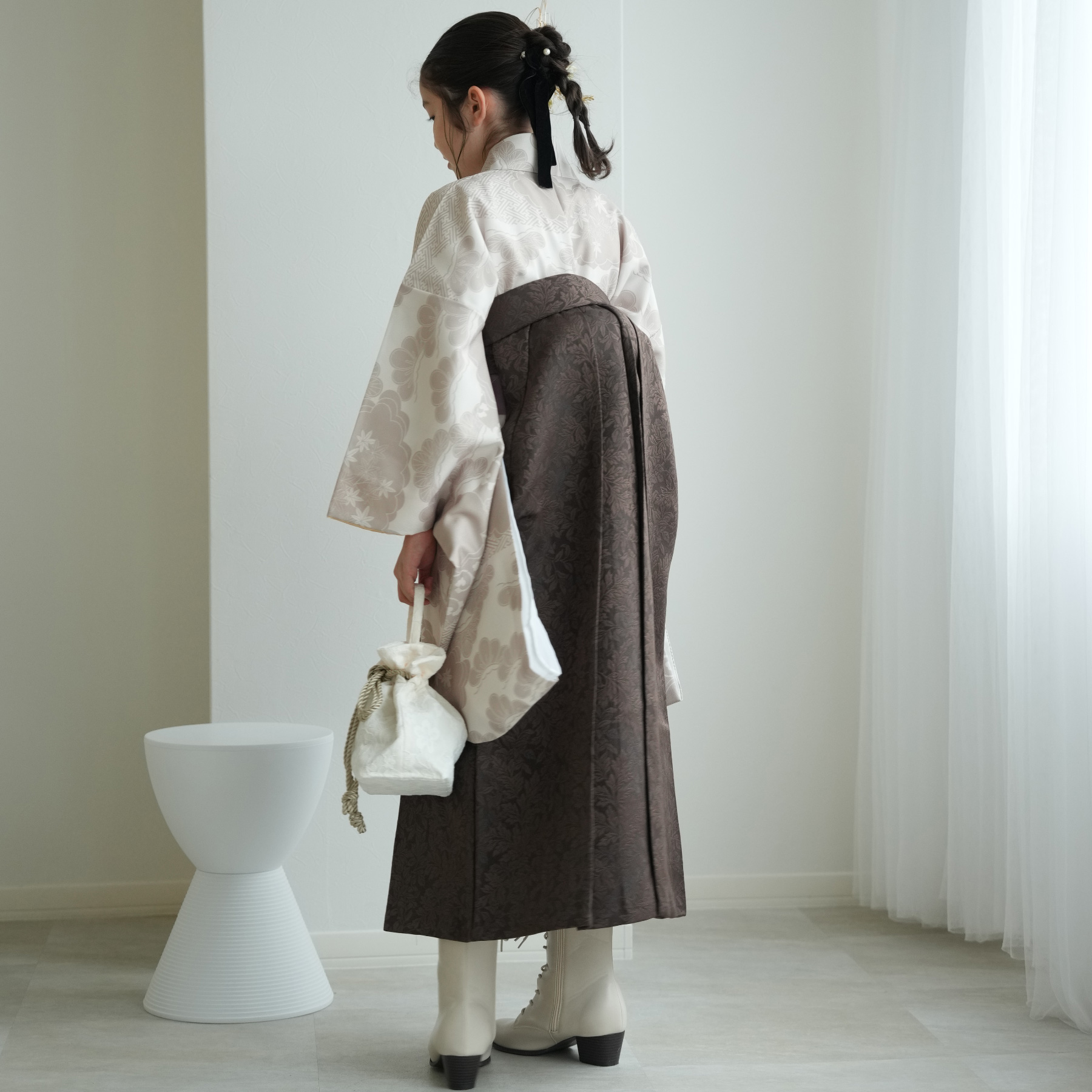 袴、着物セットです♪低身長の方必見 袴 卒業式 ひよこ商店 袴と着物2点セット ベージュ松文様 低身長
