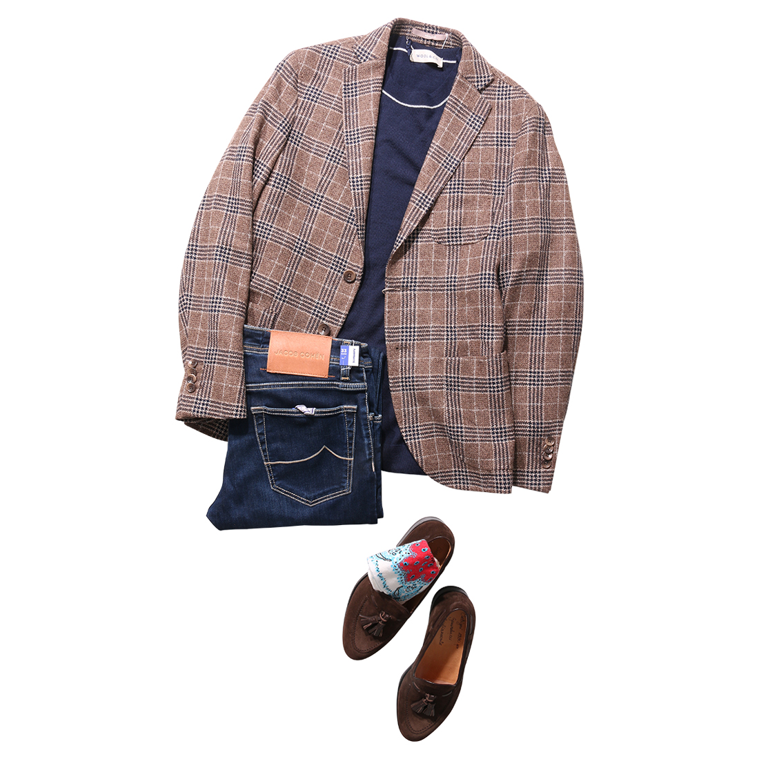 グレンチェック柄ジャケットにデニムを合わせた上品カジュアルスタイル。