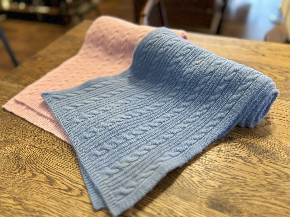 WOOL&COブルーとピンクの秋冬マフラー