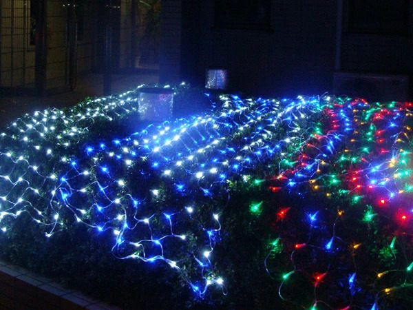 イルミネーションライト 屋外 LED ネットライト ナイアガラ 300球 防水 リモコン クリスマス