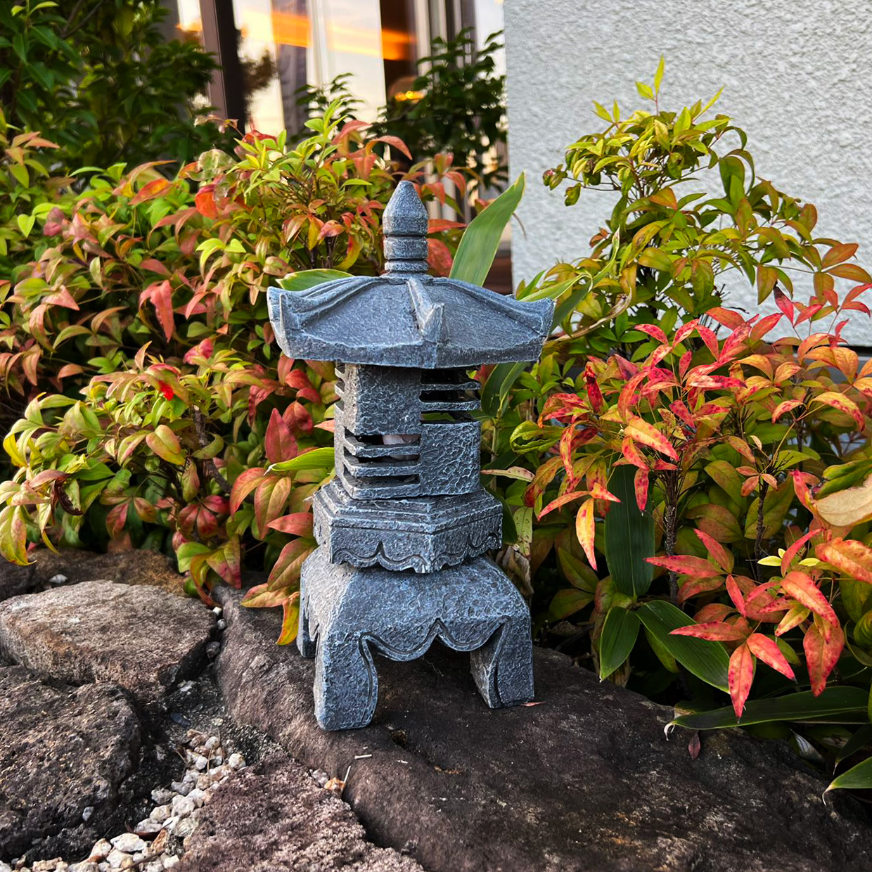 DENKO HOME（電光ホーム） 灯篭 石灯篭 ソーラー 光る 灯篭 とうろう