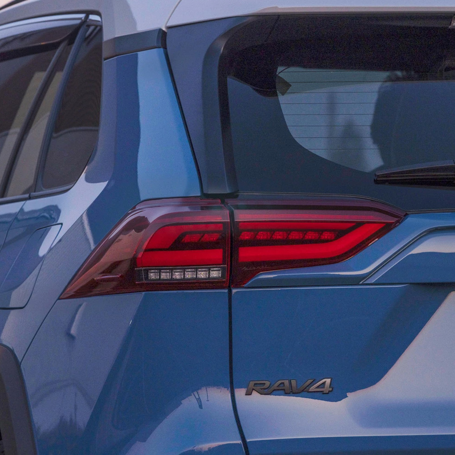 公式ショップ限定カラー】RAV4 50系 ヴァレンティ ジュエルLED