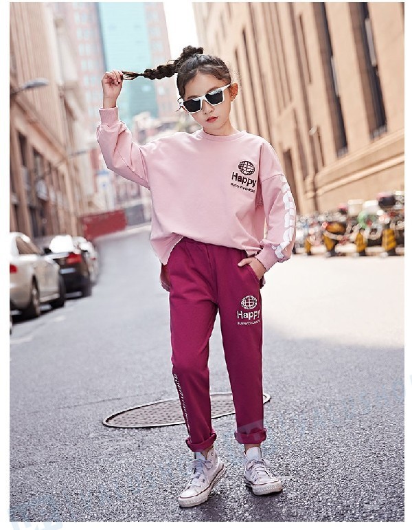 ジャージ キッズ 女子 送料無料 一部地域を除く 上下 長袖 春秋 秋着 ジュニア 2点セット 子供服 パーカ 可愛い セットアップ スポーツウェア おしゃれ 新品 トレーナー 運動着 長ズボン