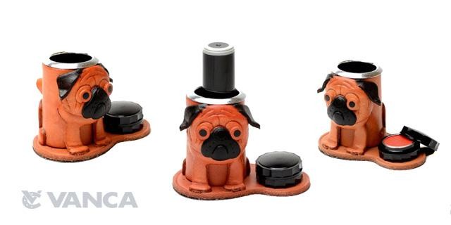 デスクアクセサリー】パグ 印鑑スタンド【着後レビューで名入れ無料 犬